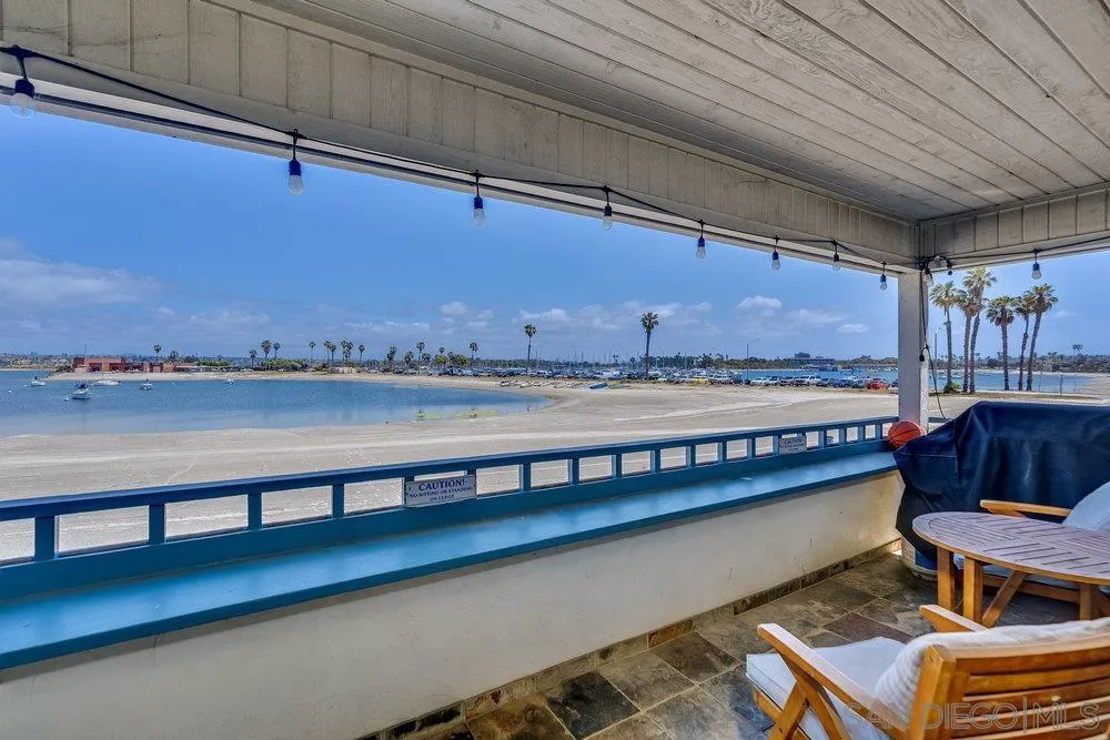 3536-40 Bayside Walk