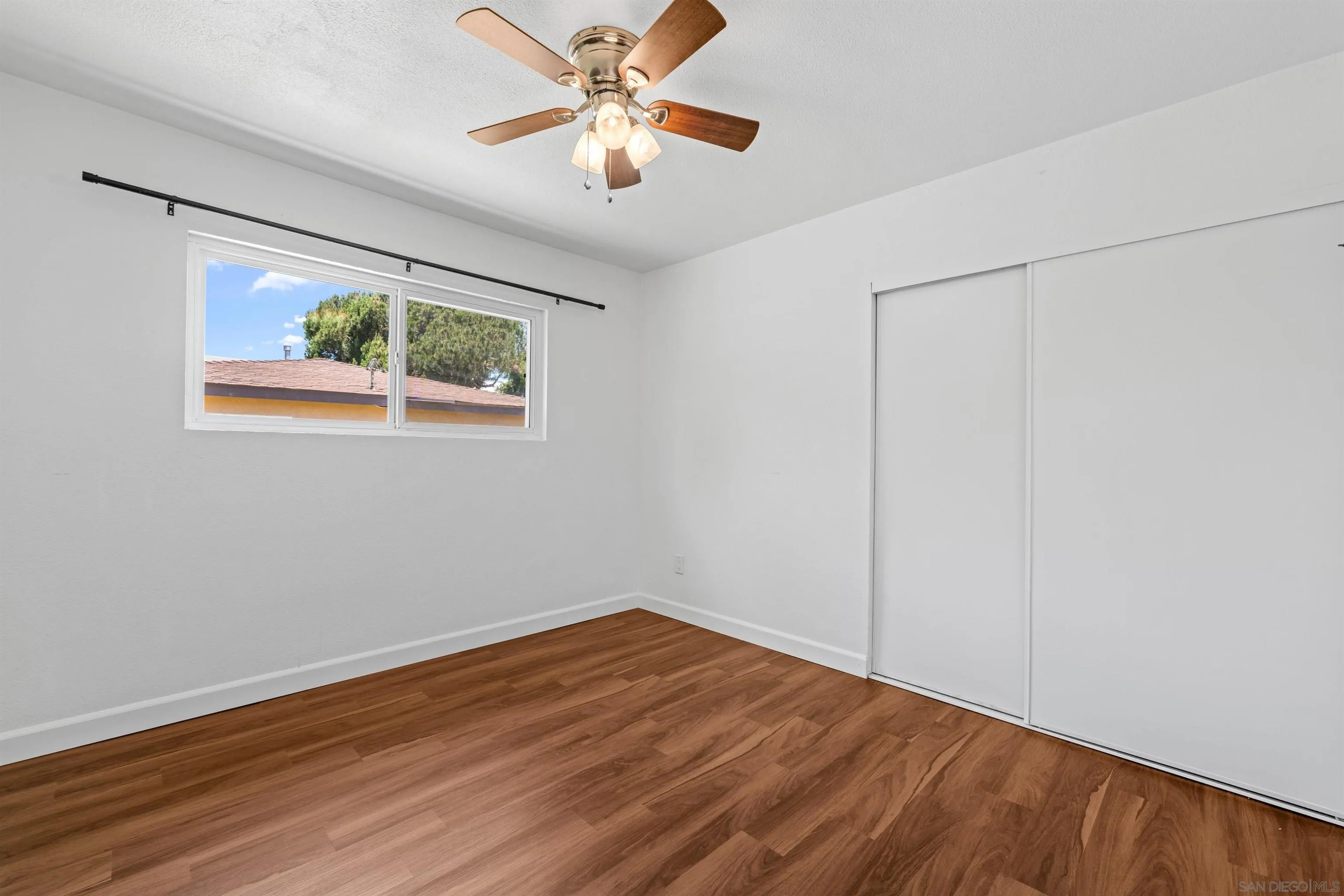 1610-12 Dahlia Avenue