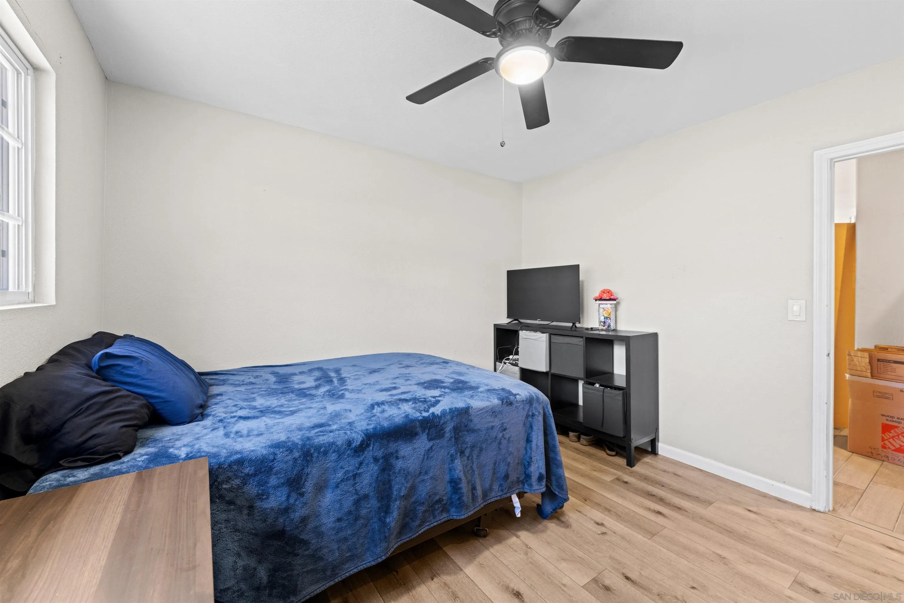 1610-12 Dahlia Avenue