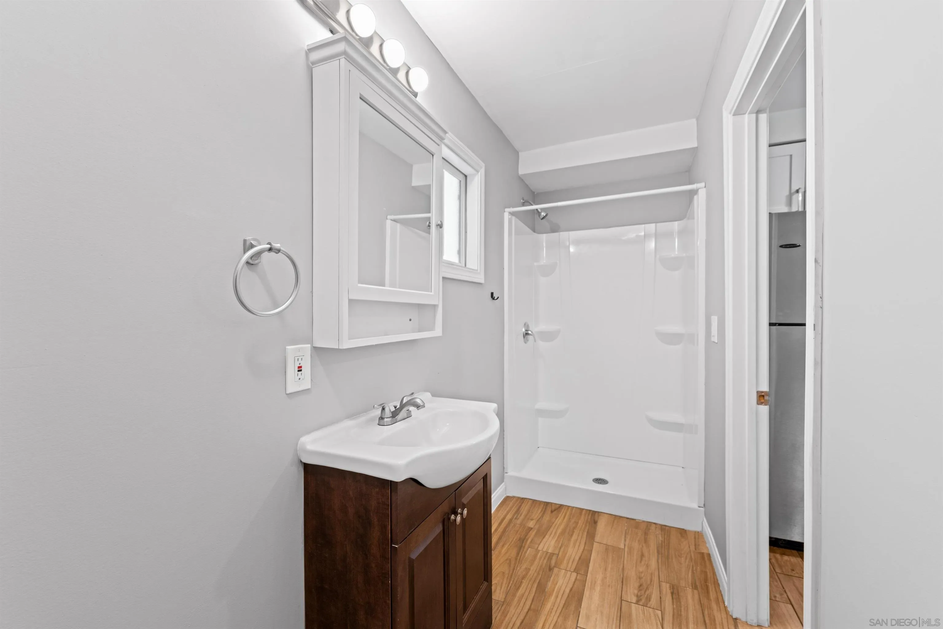 1610-12 Dahlia Avenue