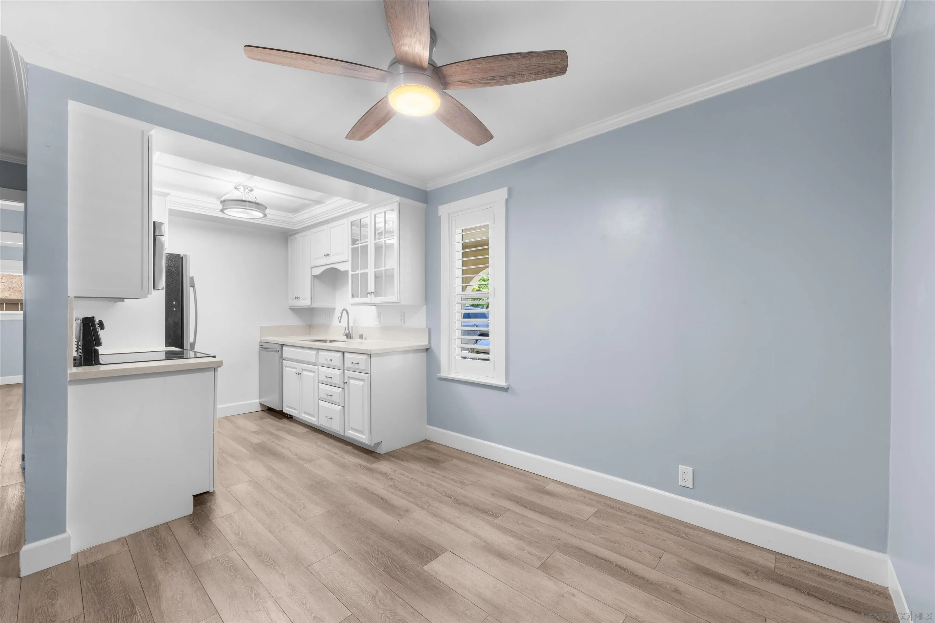 1740 Roosevelt Unit Apt B