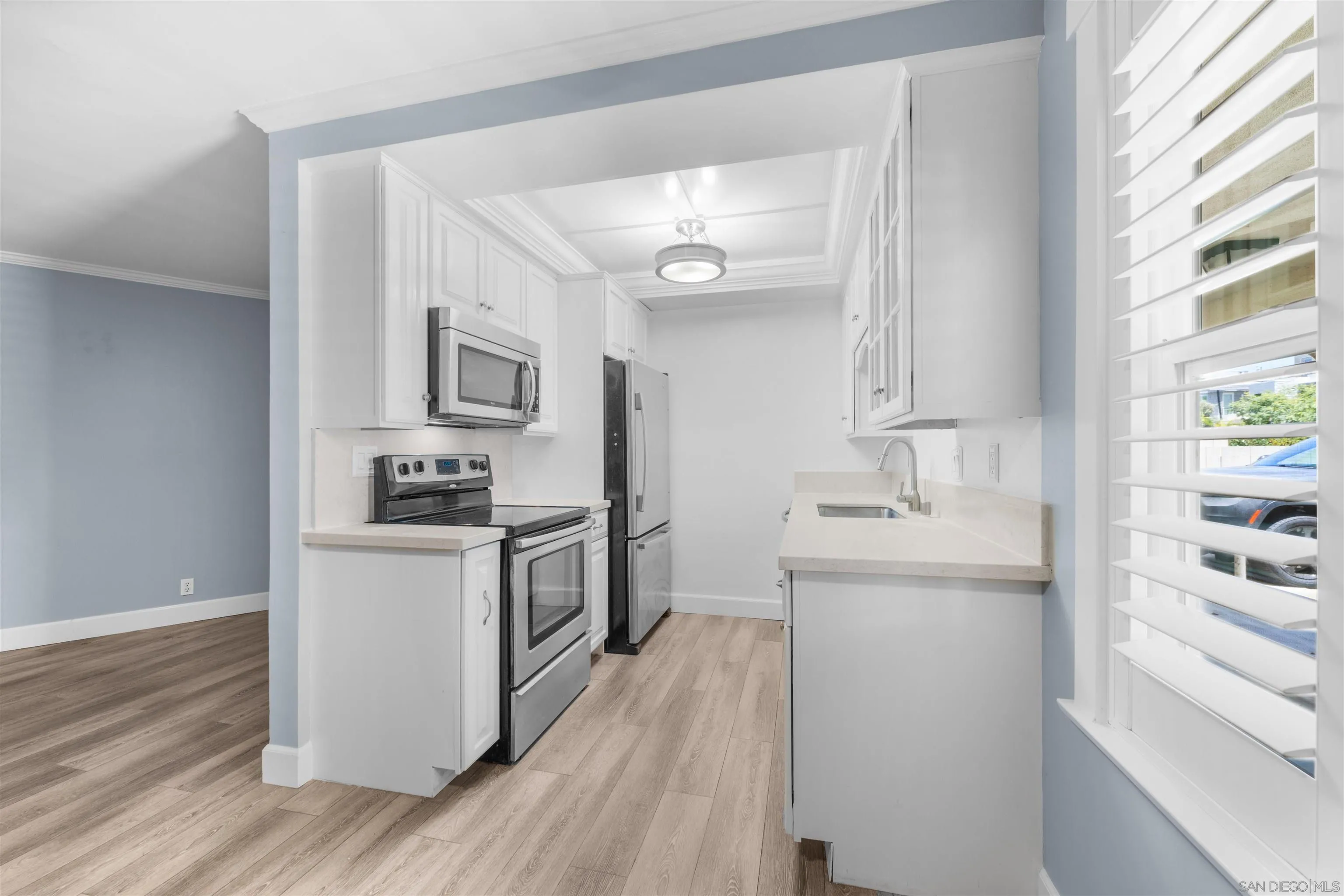 1740 Roosevelt Unit Apt B