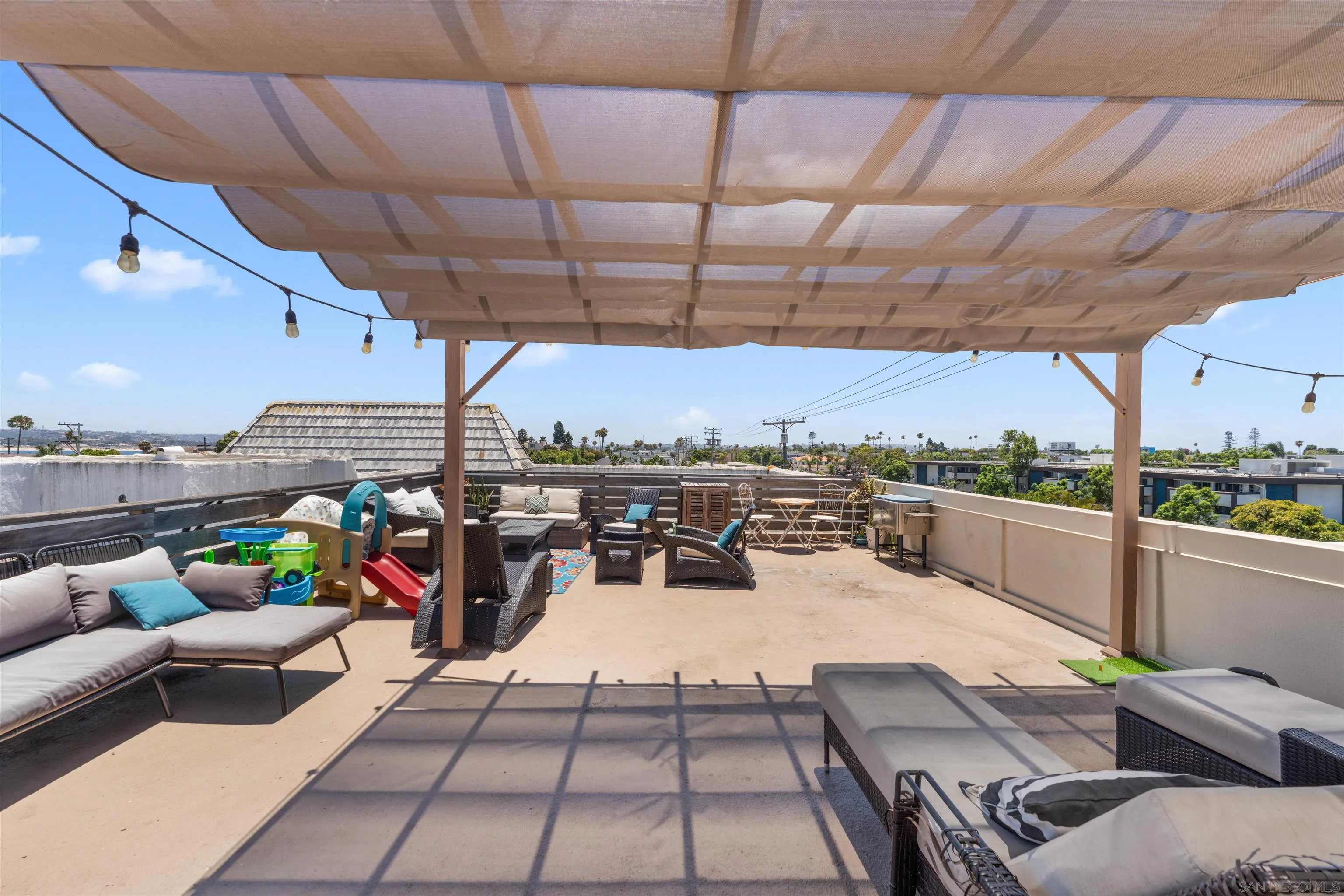 1740 Roosevelt Unit Apt B