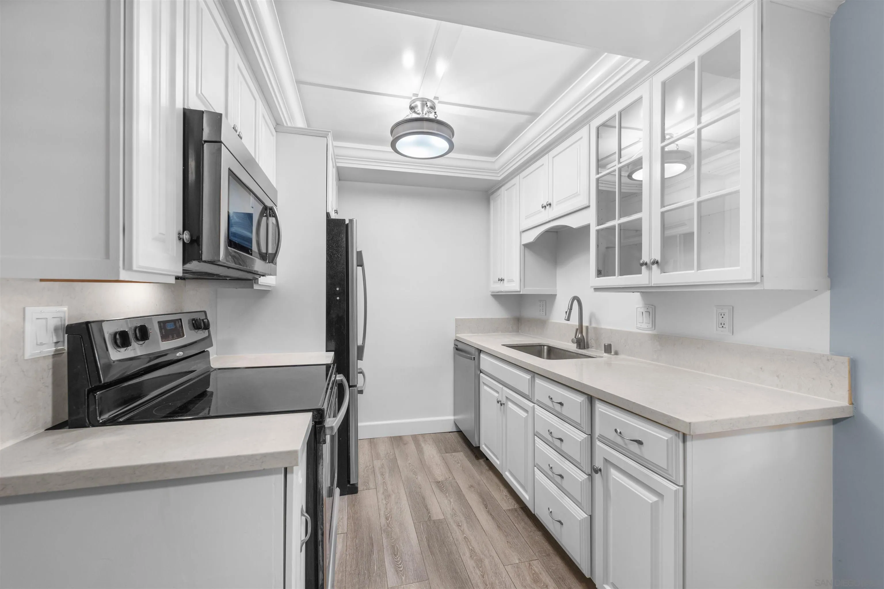 1740 Roosevelt Unit Apt B