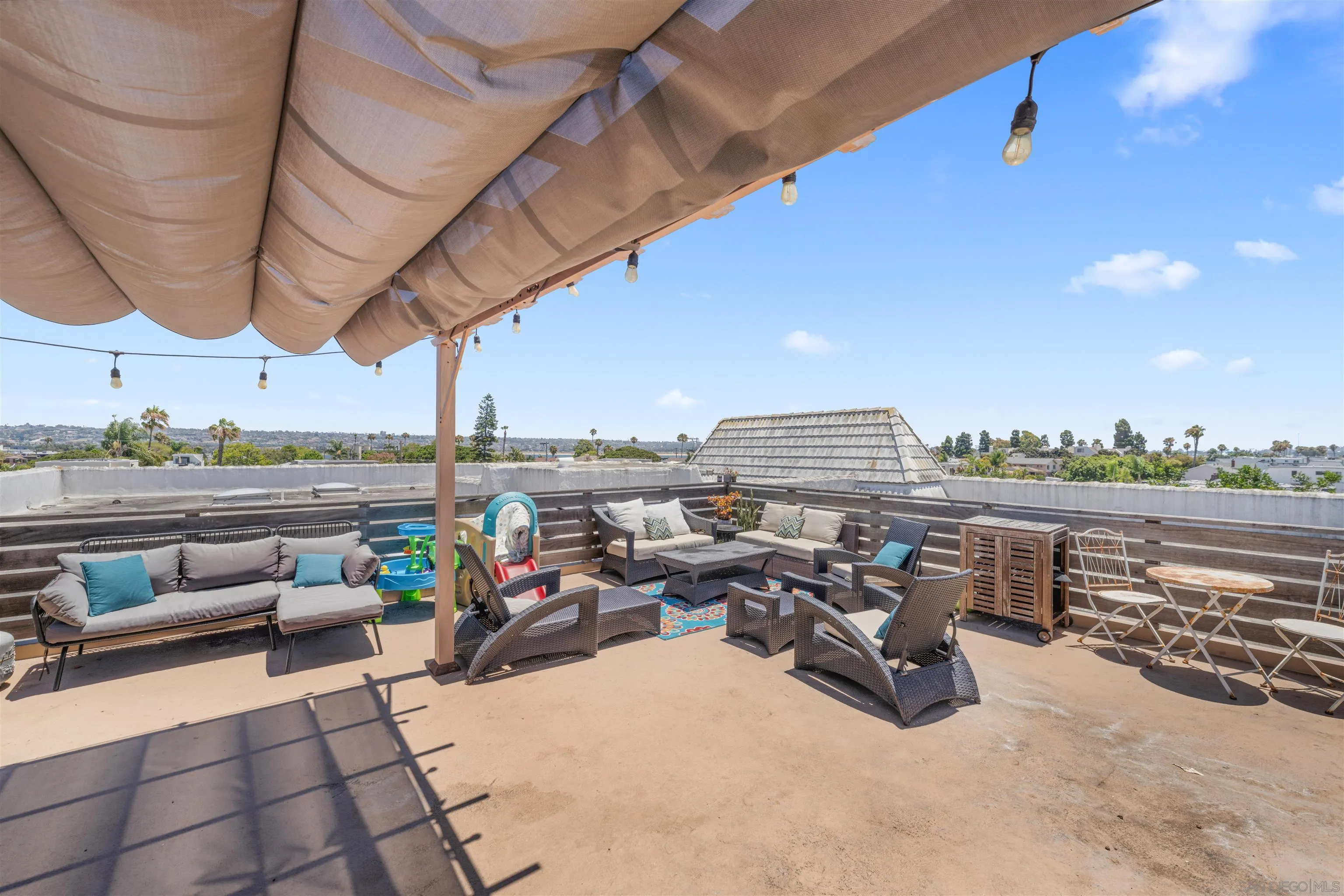 1740 Roosevelt Unit Apt B