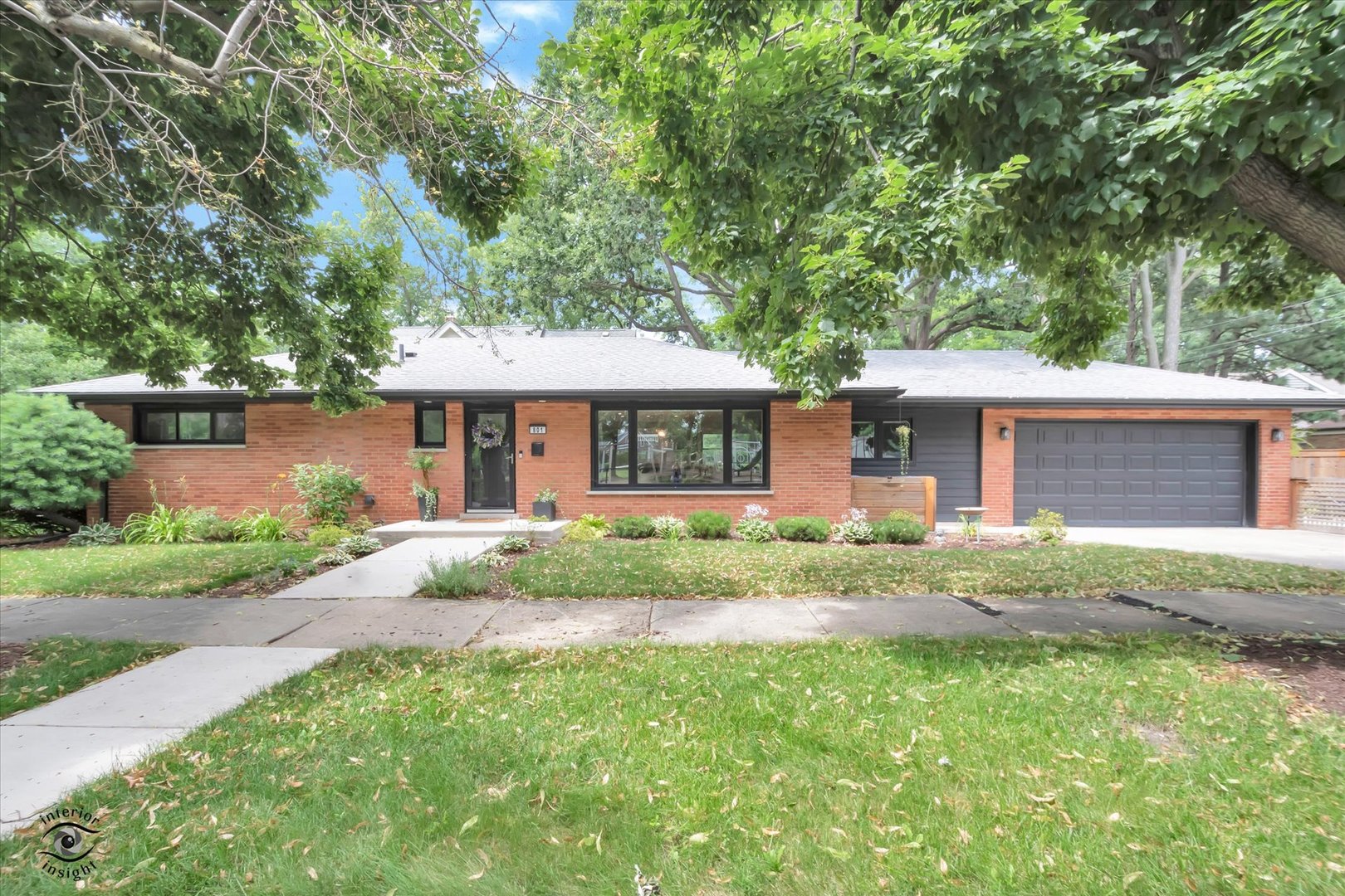 801 N Stone Avenue