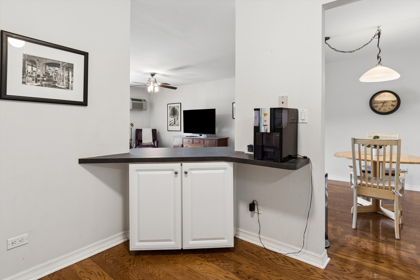 6670 S Brainard Avenue Unit: 409