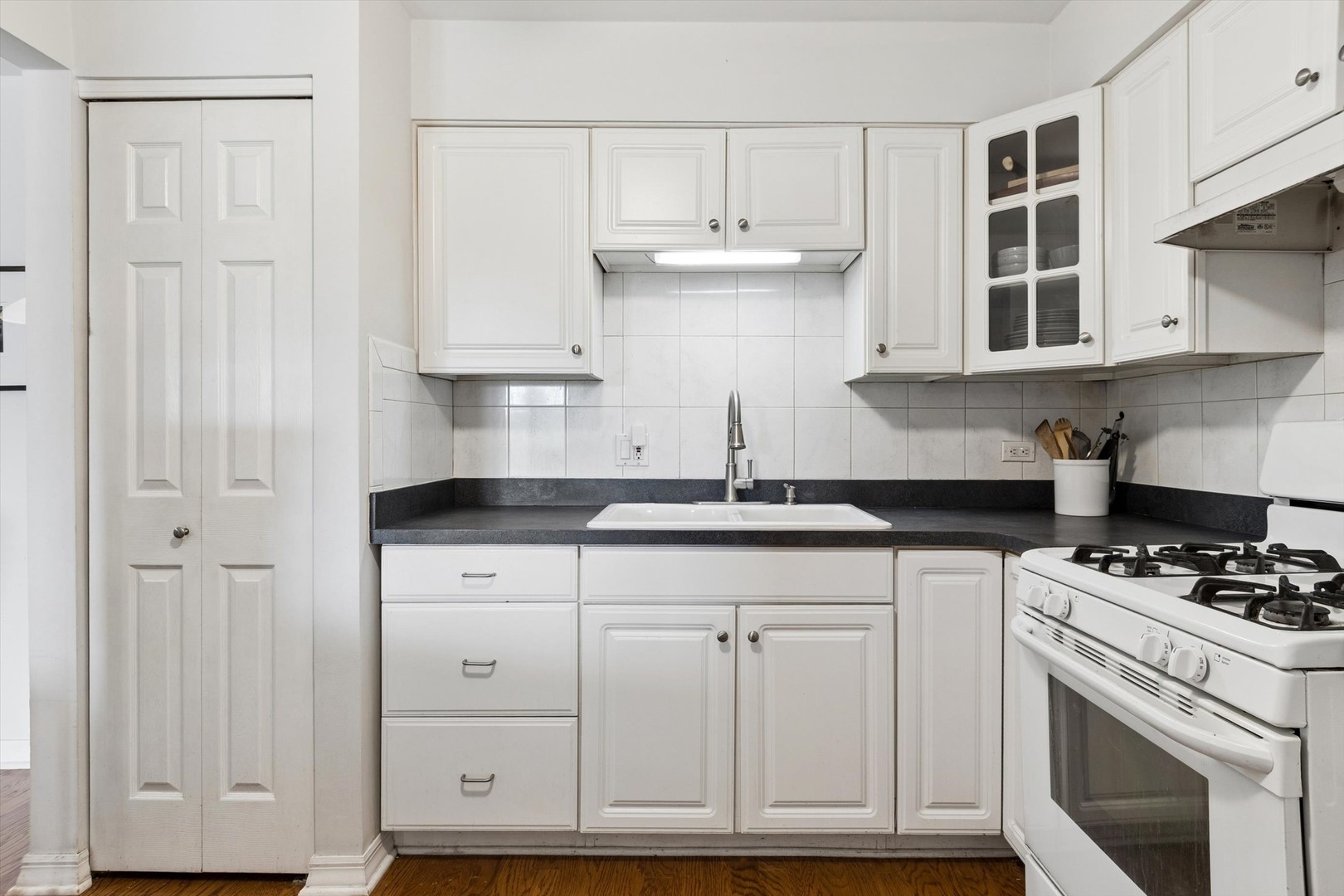 6670 S Brainard Avenue Unit: 409