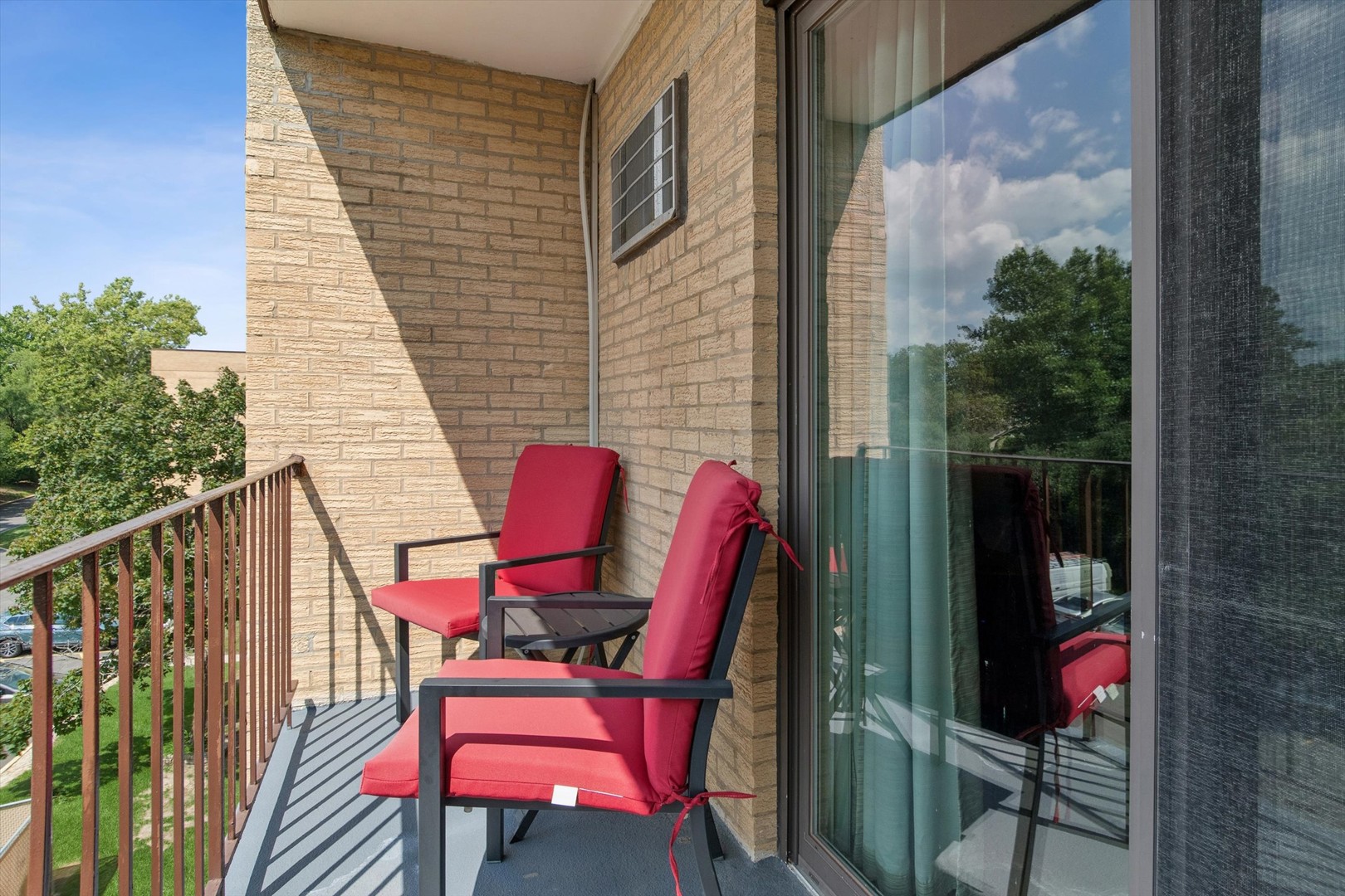 6670 S Brainard Avenue Unit: 409