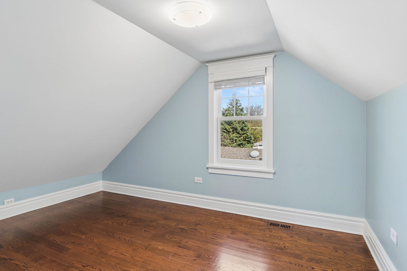 627 N Kensington Avenue