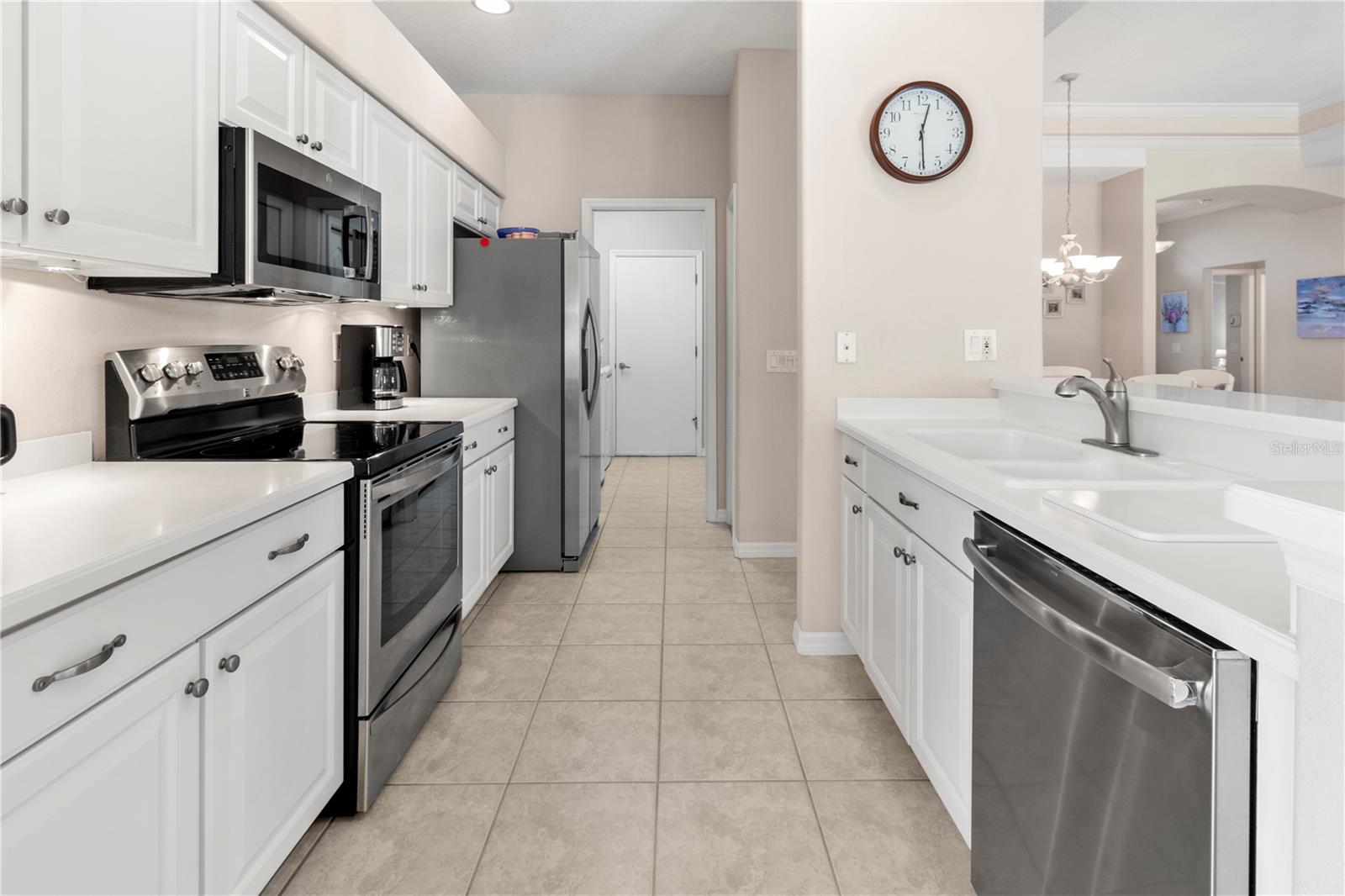 4854 SABAL LAKE CIR