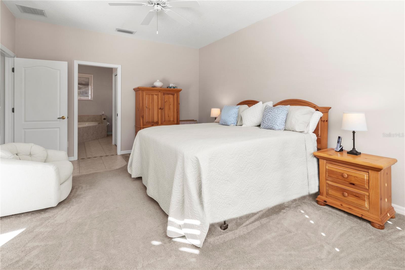 4854 SABAL LAKE CIR