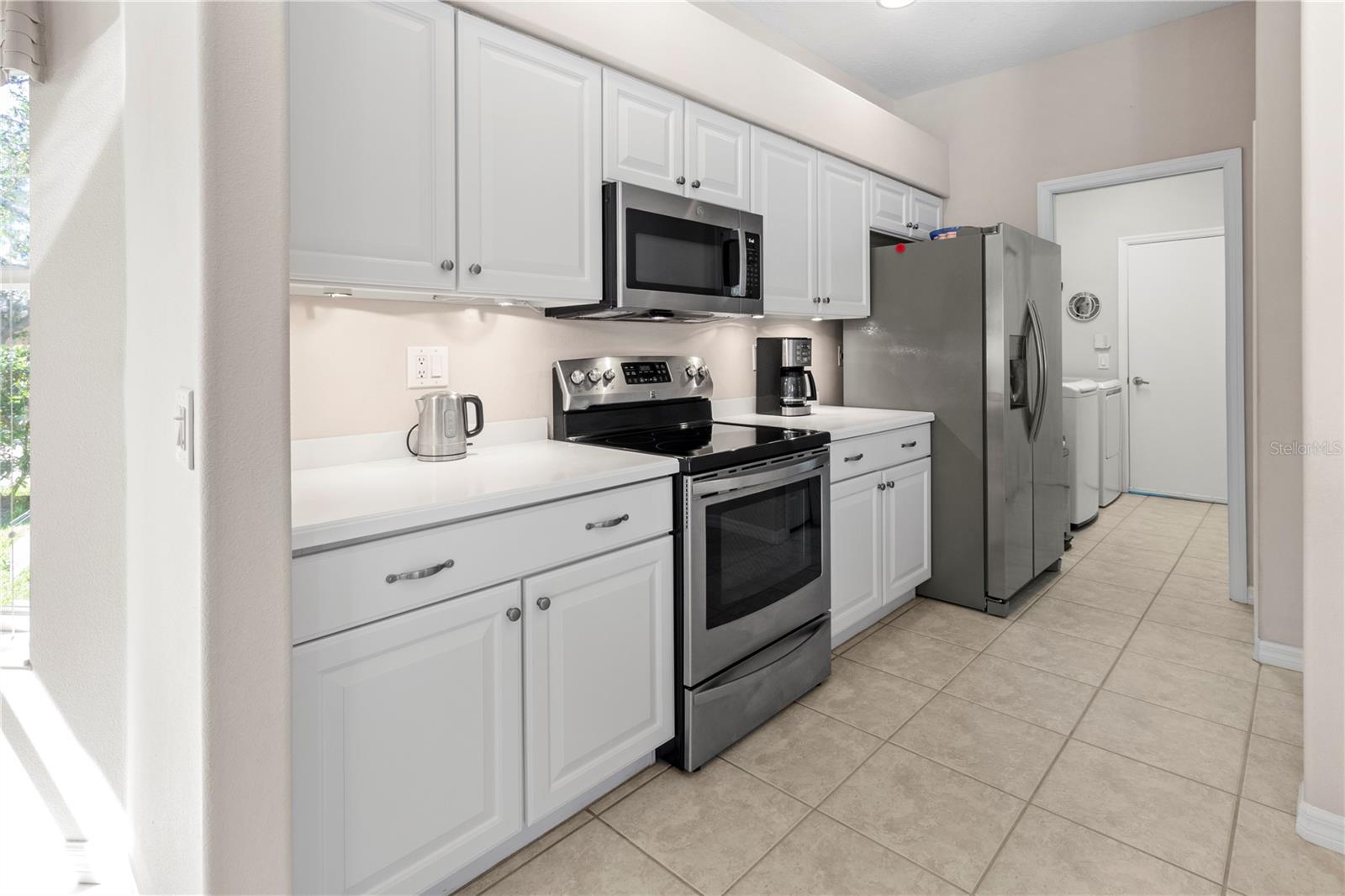 4854 SABAL LAKE CIR