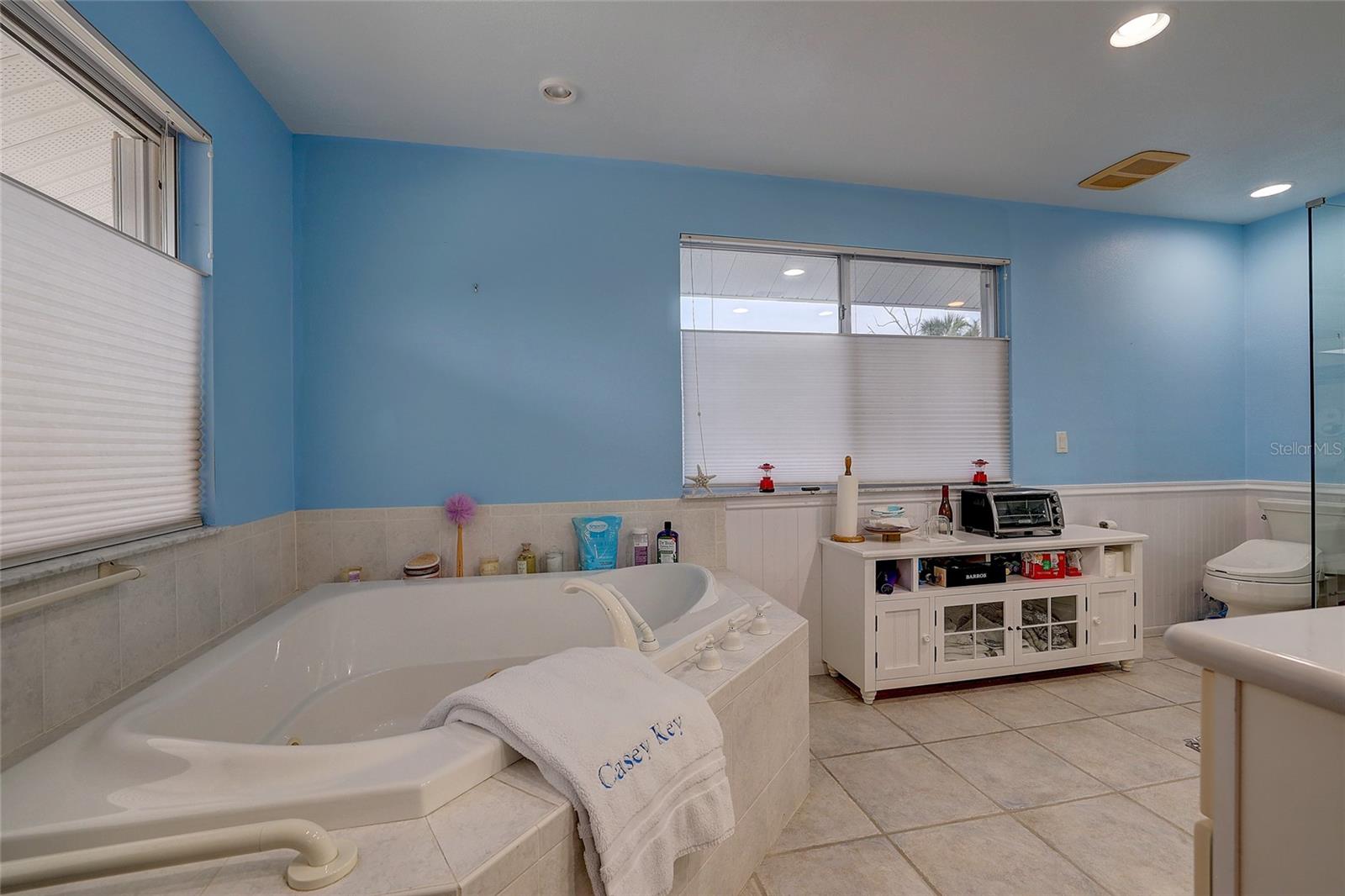 3712 SANDSPUR LN