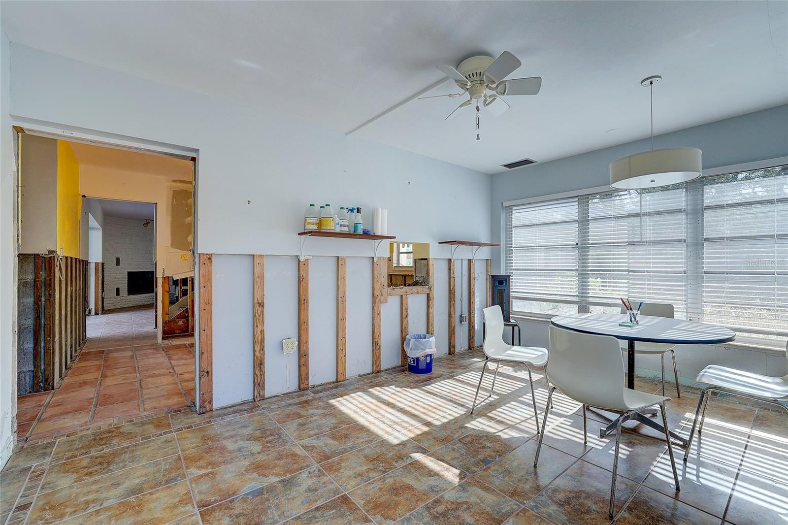 3712 SANDSPUR LN
