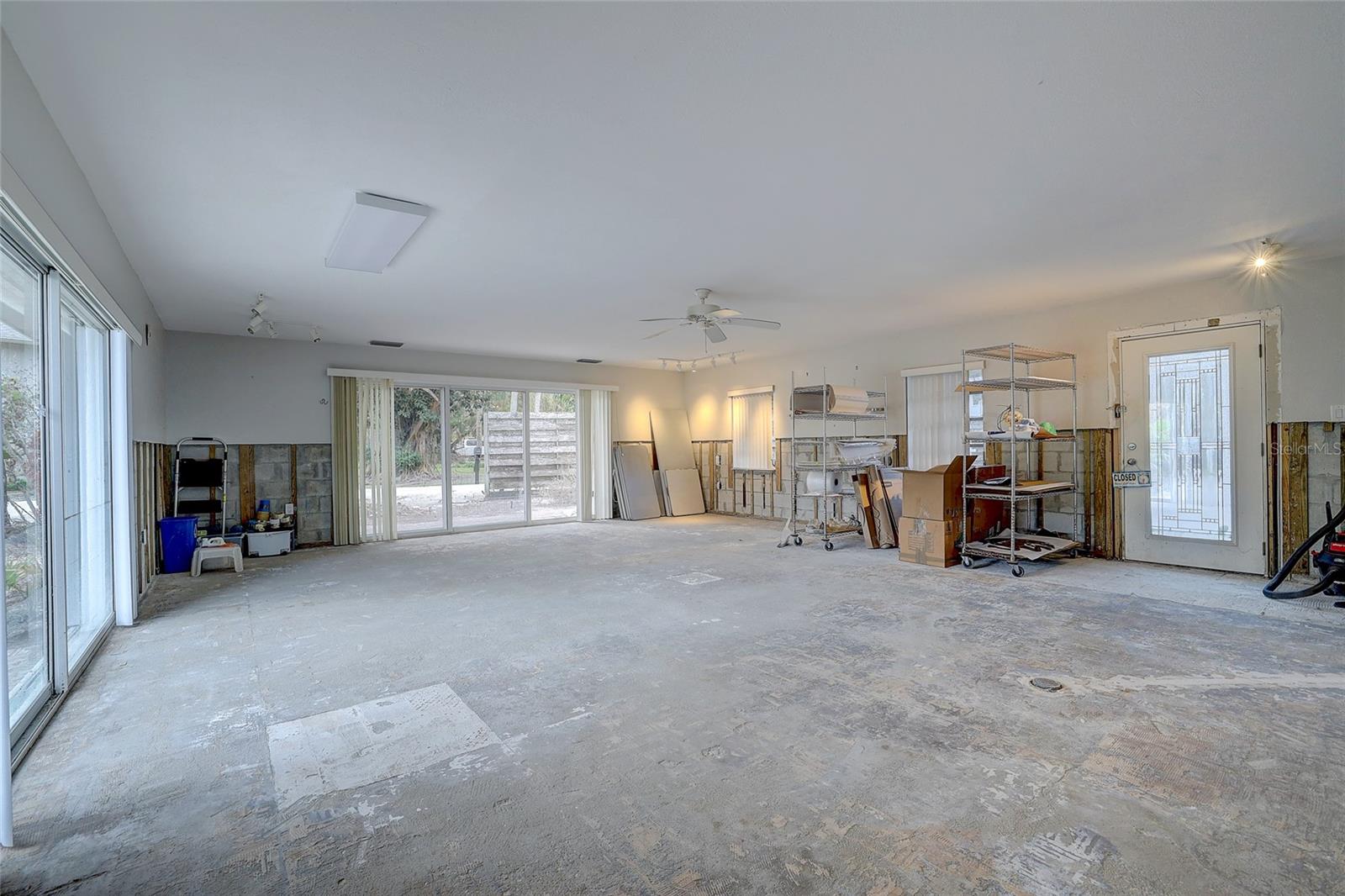 3712 SANDSPUR LN