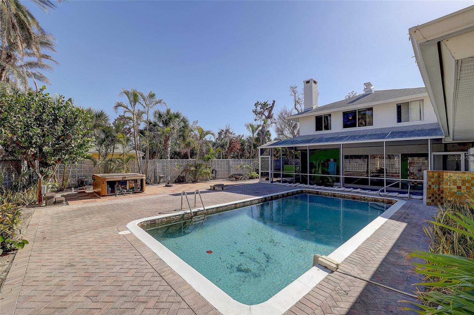 3712 SANDSPUR LN