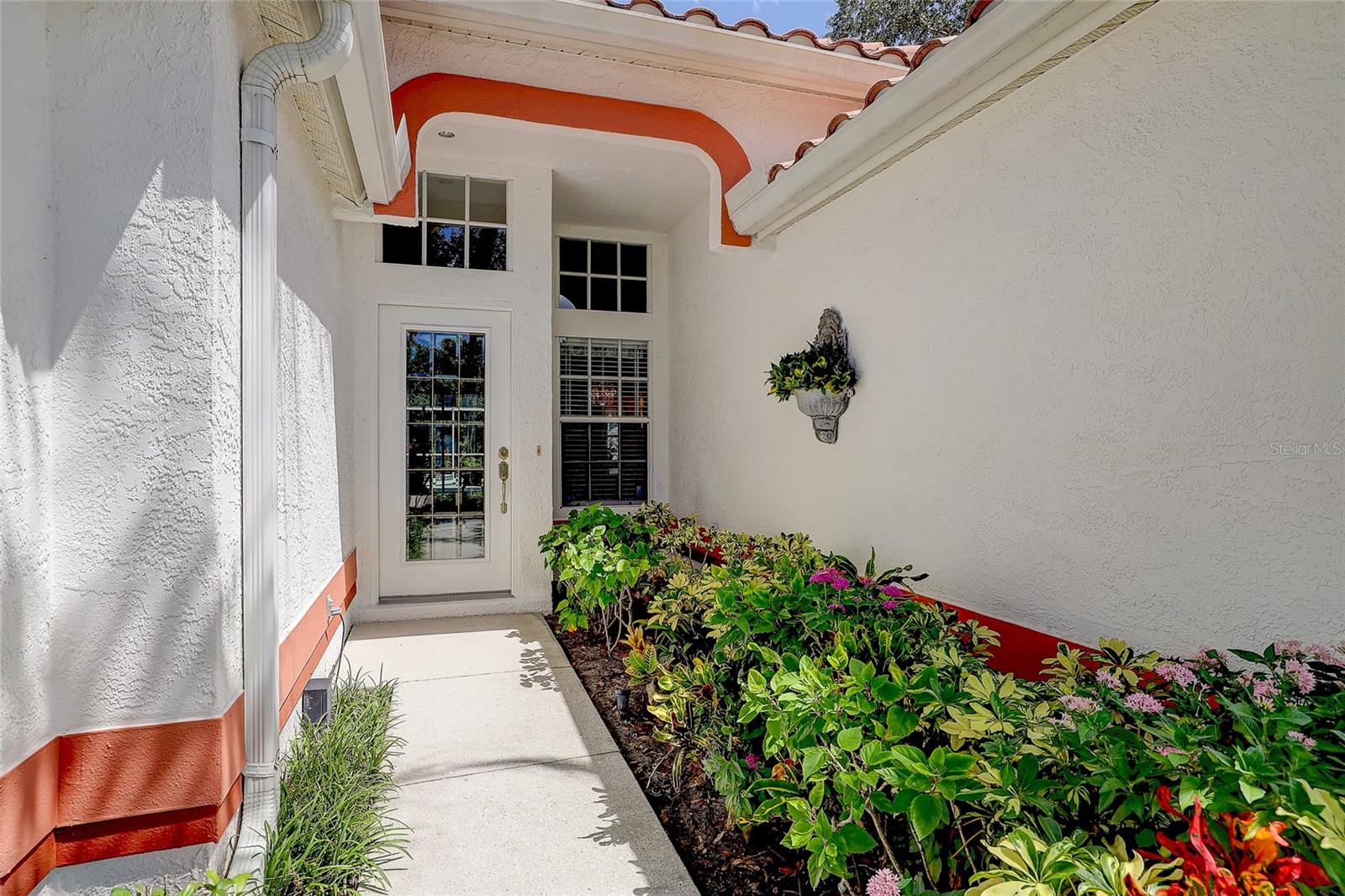 4443 DEL SOL BLVD S