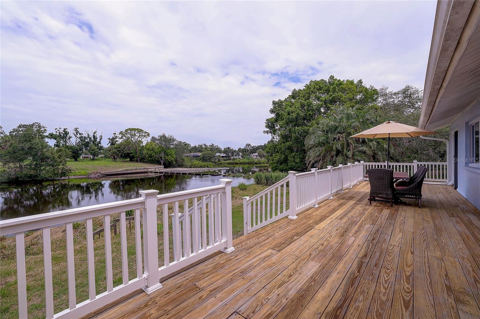3214 N SECLUSION DR