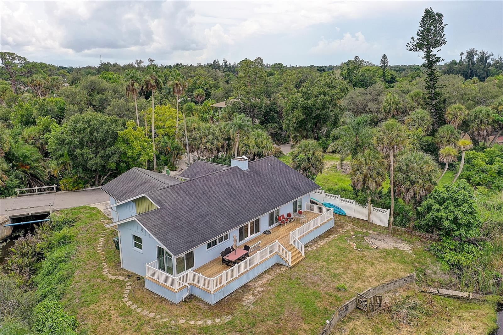 3214 N SECLUSION DR