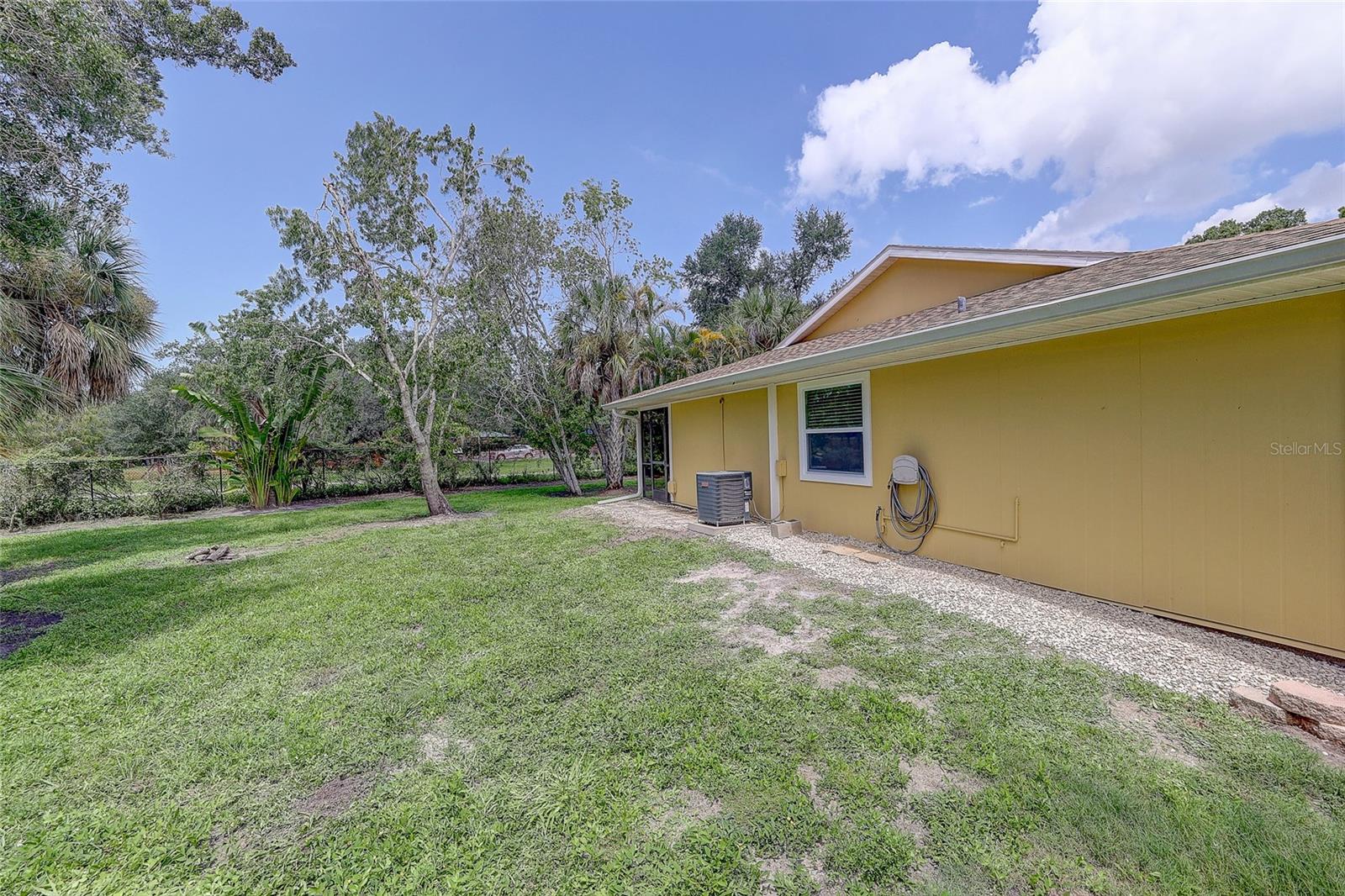 4625 SUMMERWIND DR #13