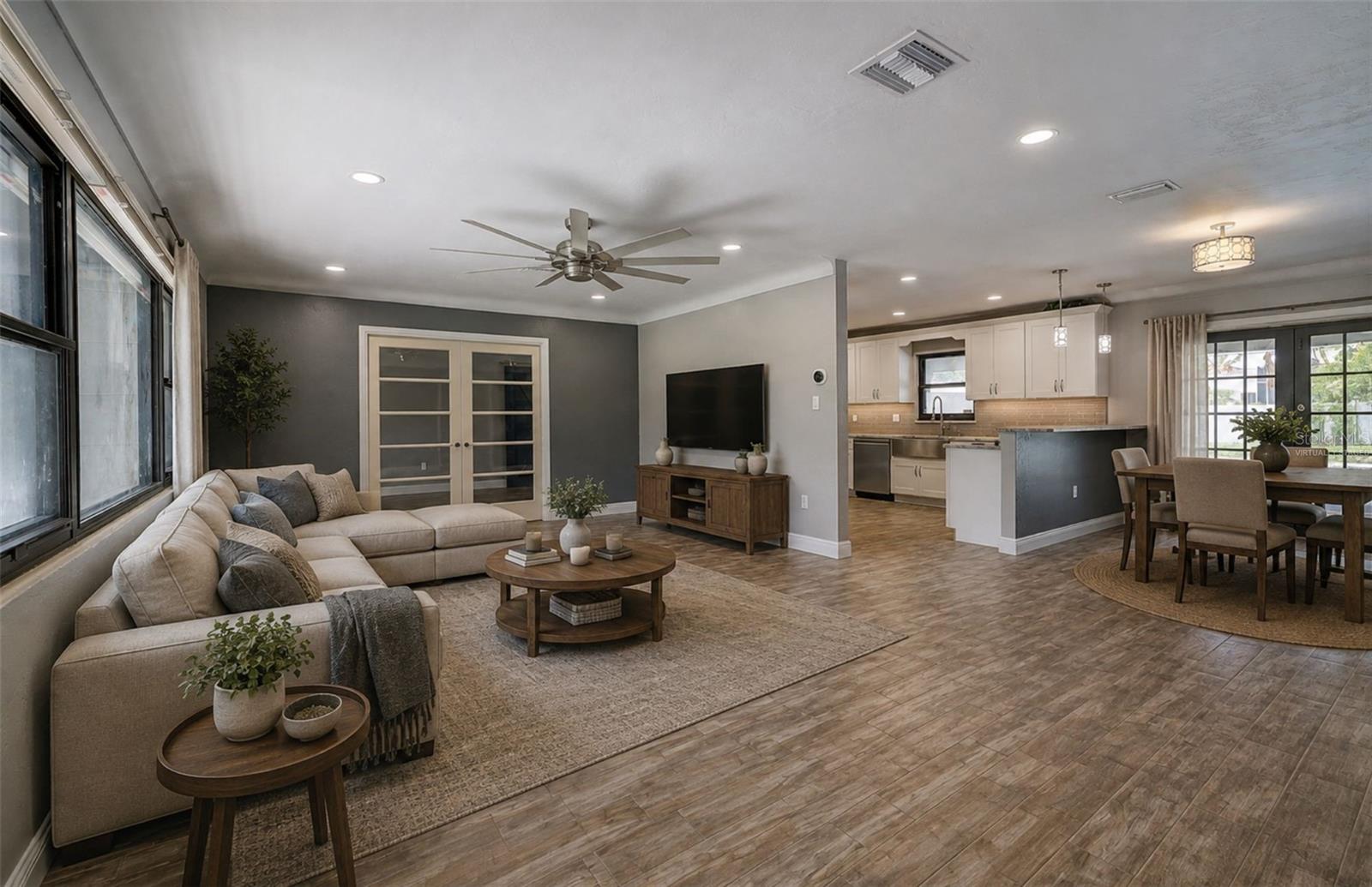 323 SUWANEE AVE