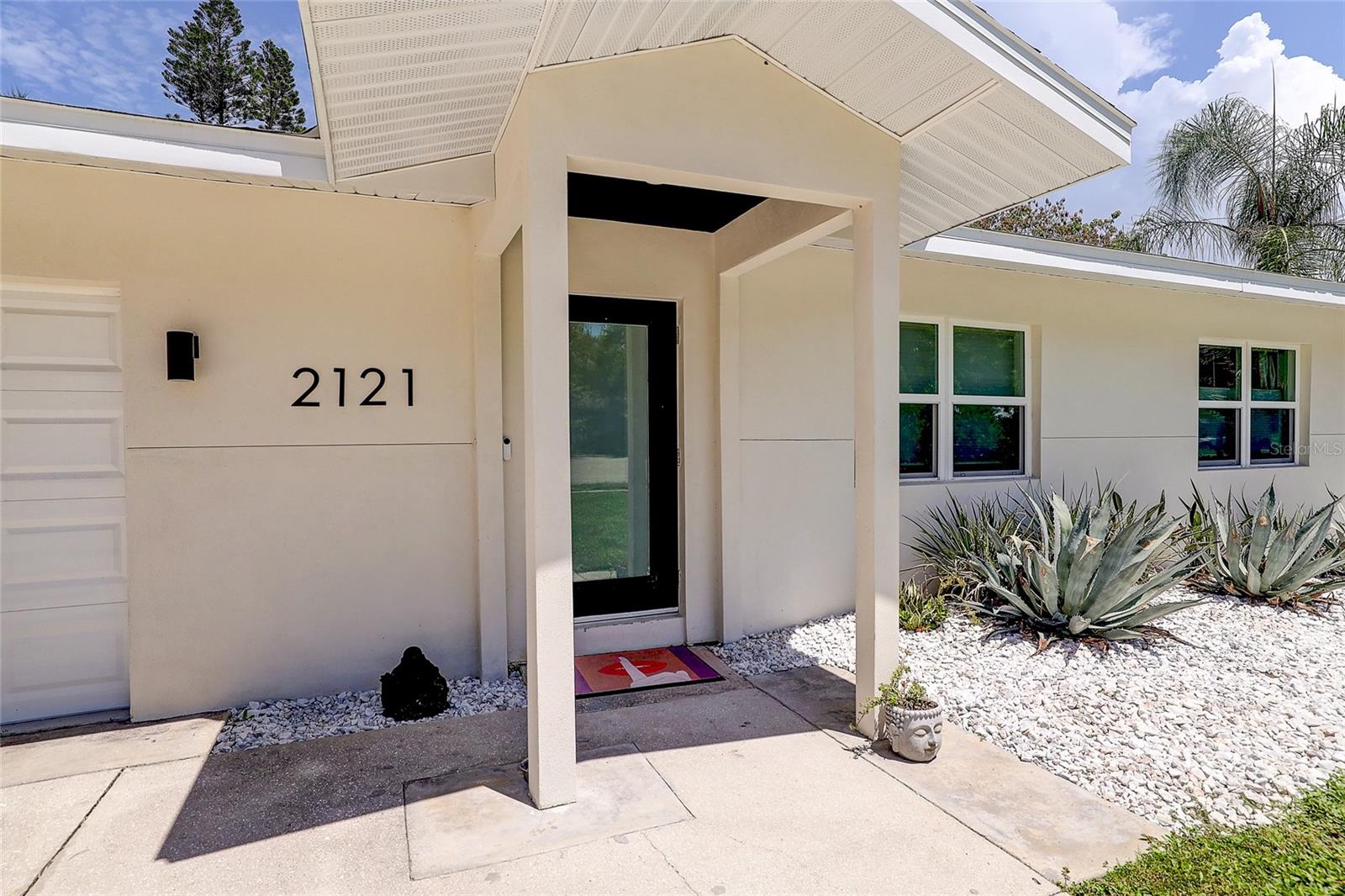 2121 PALM TER