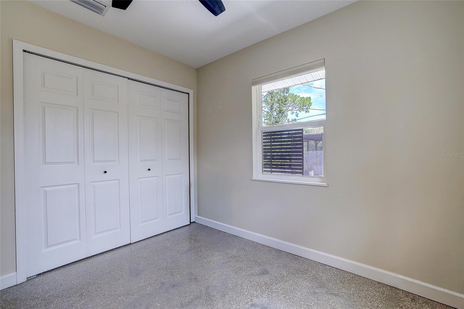 2121 PALM TER