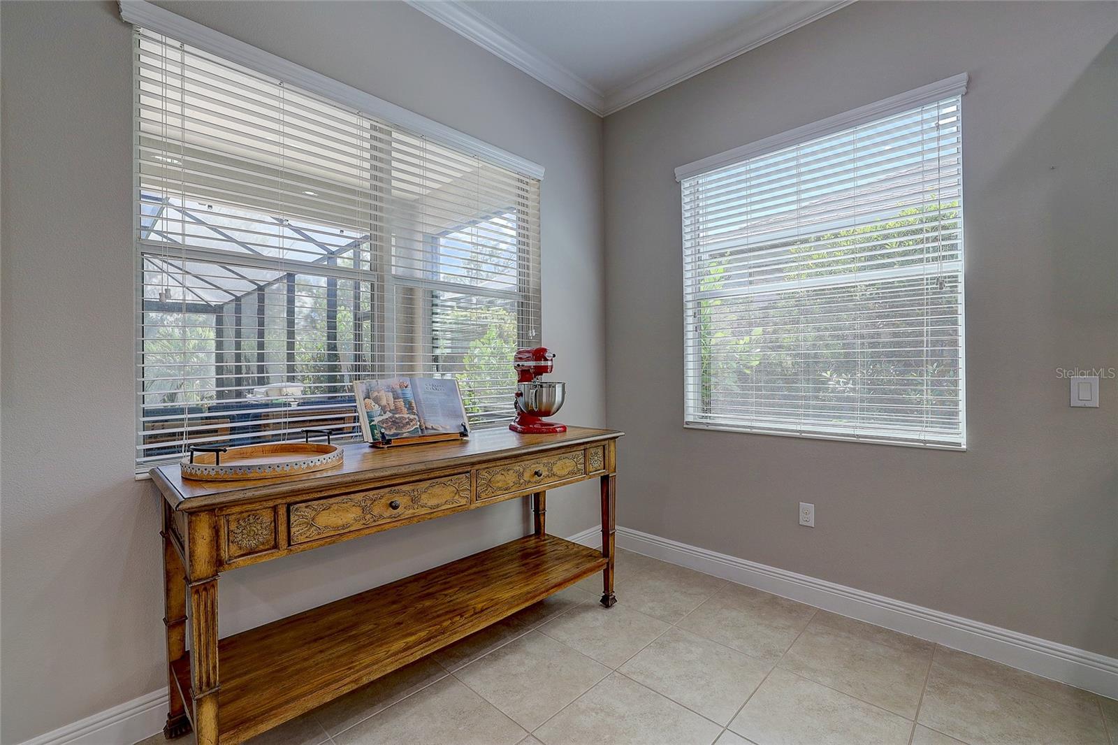 3718 WOODCLIFF LAKE TER