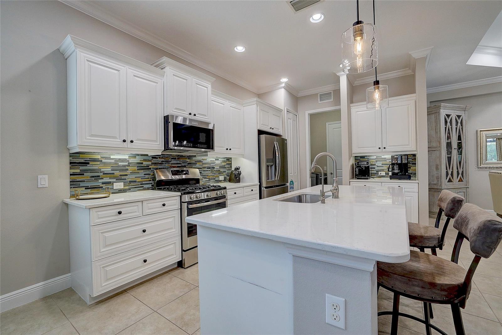 3718 WOODCLIFF LAKE TER
