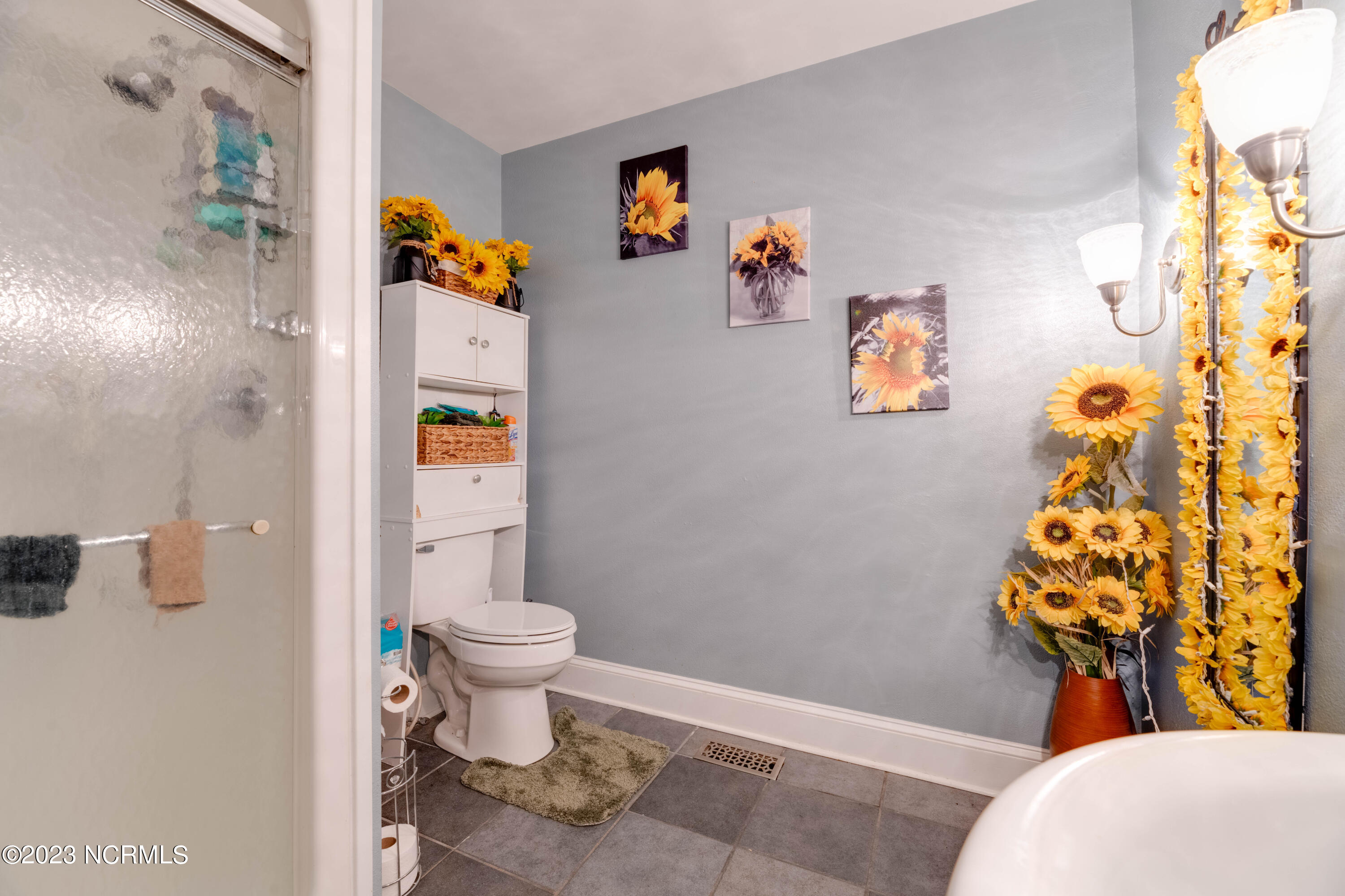 311 Canterbury Road NW