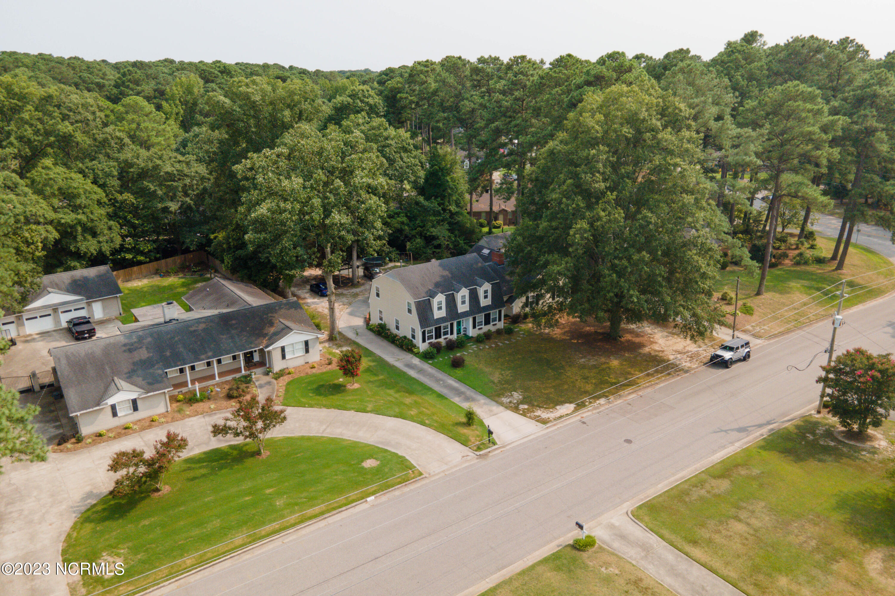 311 Canterbury Road NW