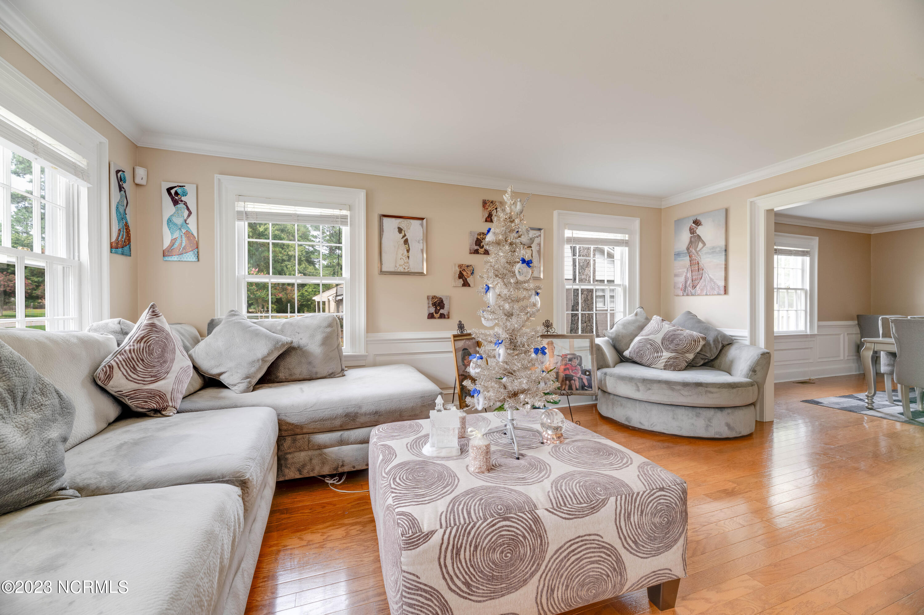 311 Canterbury Road NW