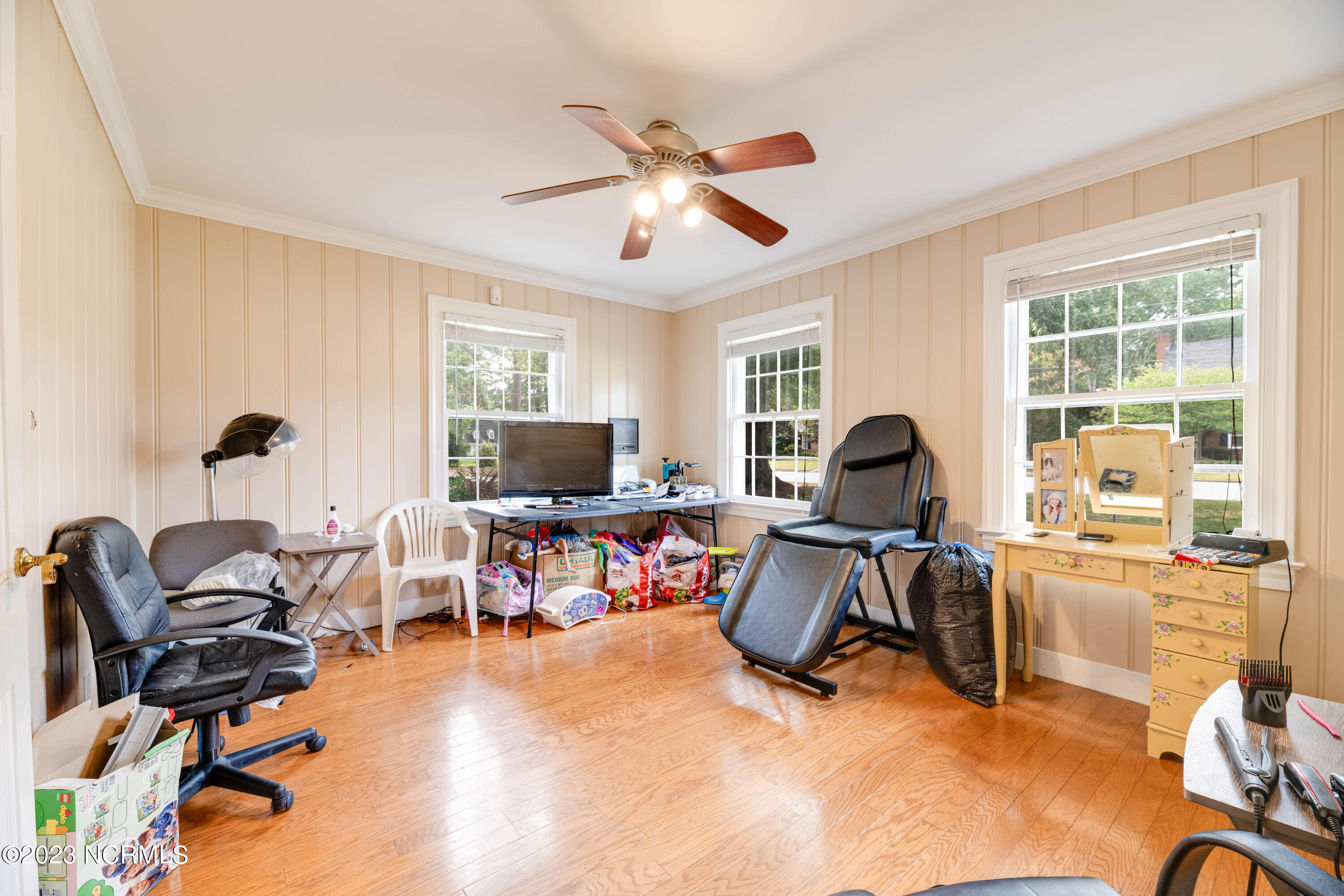 311 Canterbury Road NW