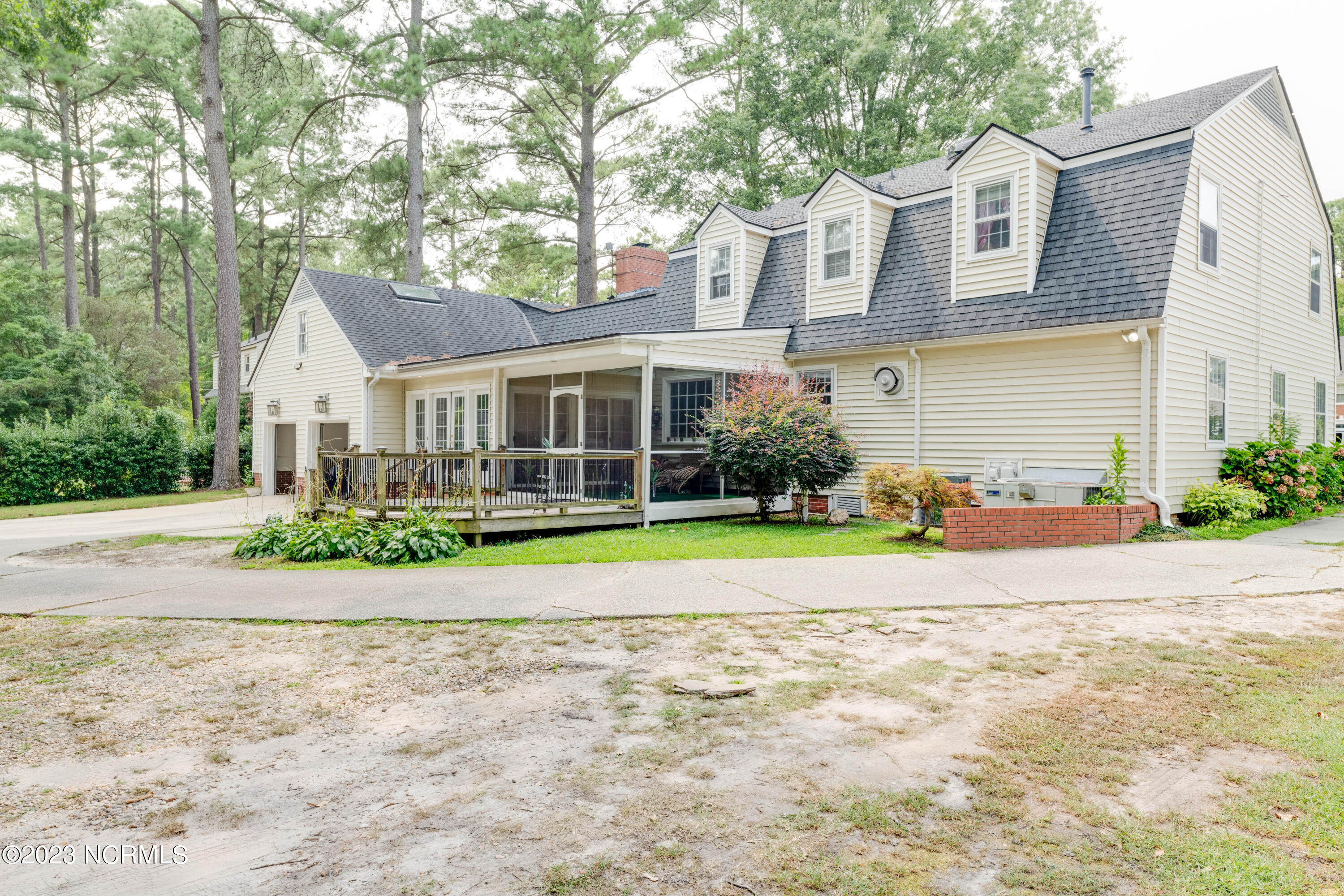 311 Canterbury Road NW