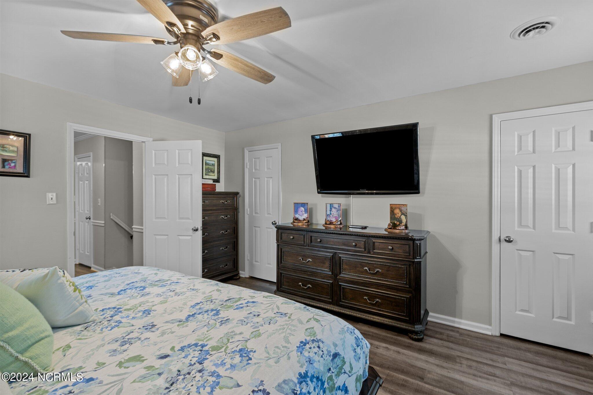 1209 W Howard Avenue