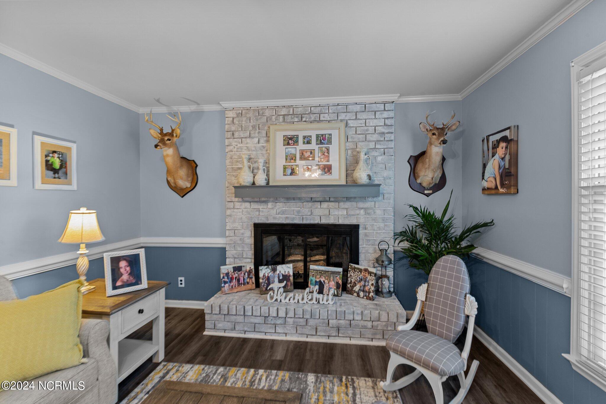 1209 W Howard Avenue