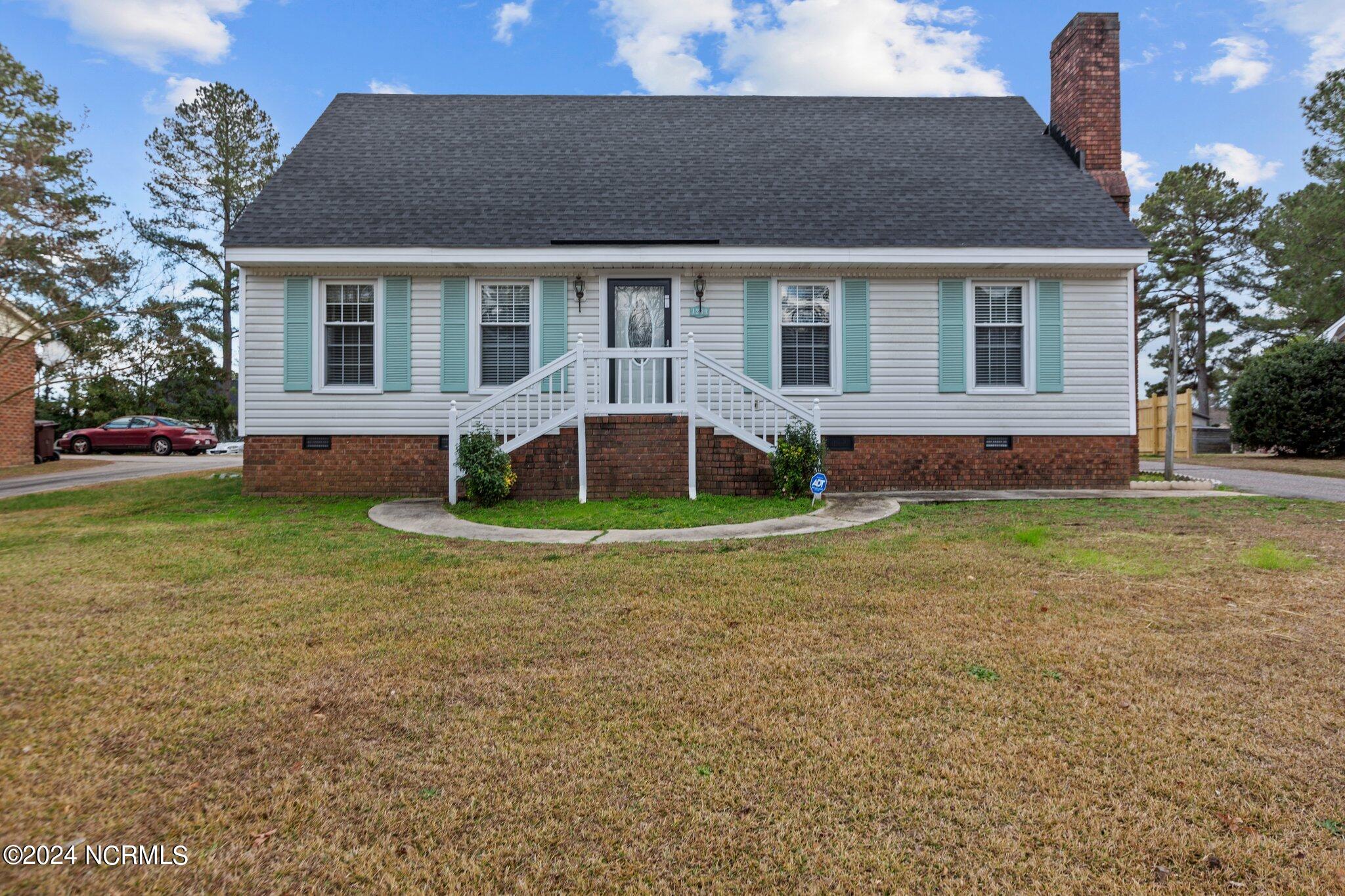 1209 W Howard Avenue