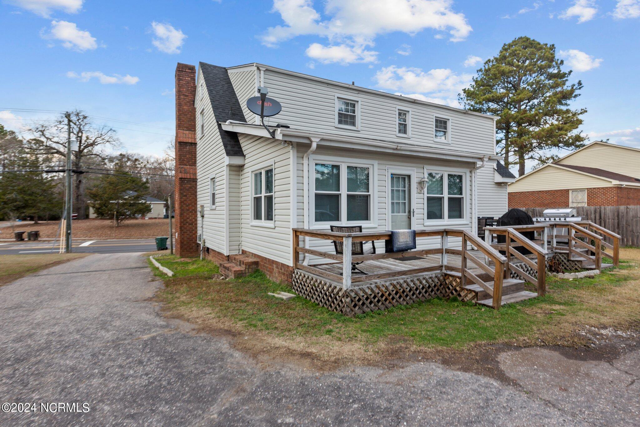 1209 W Howard Avenue