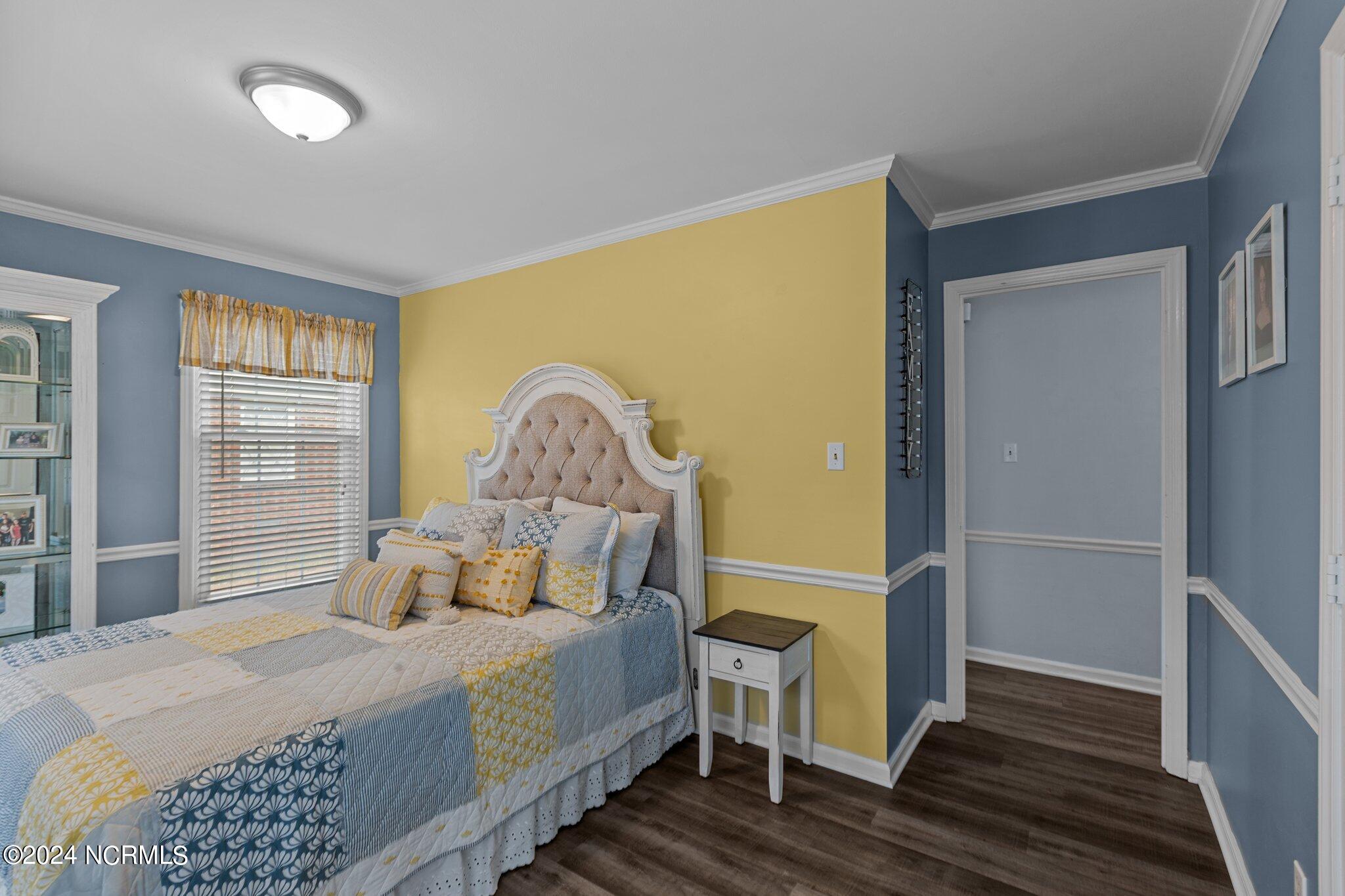 1209 W Howard Avenue