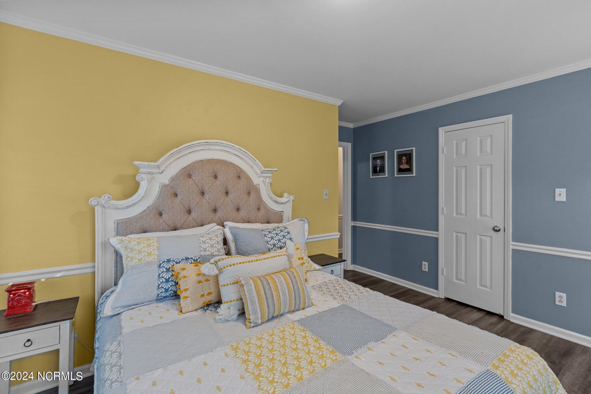 1209 W Howard Avenue