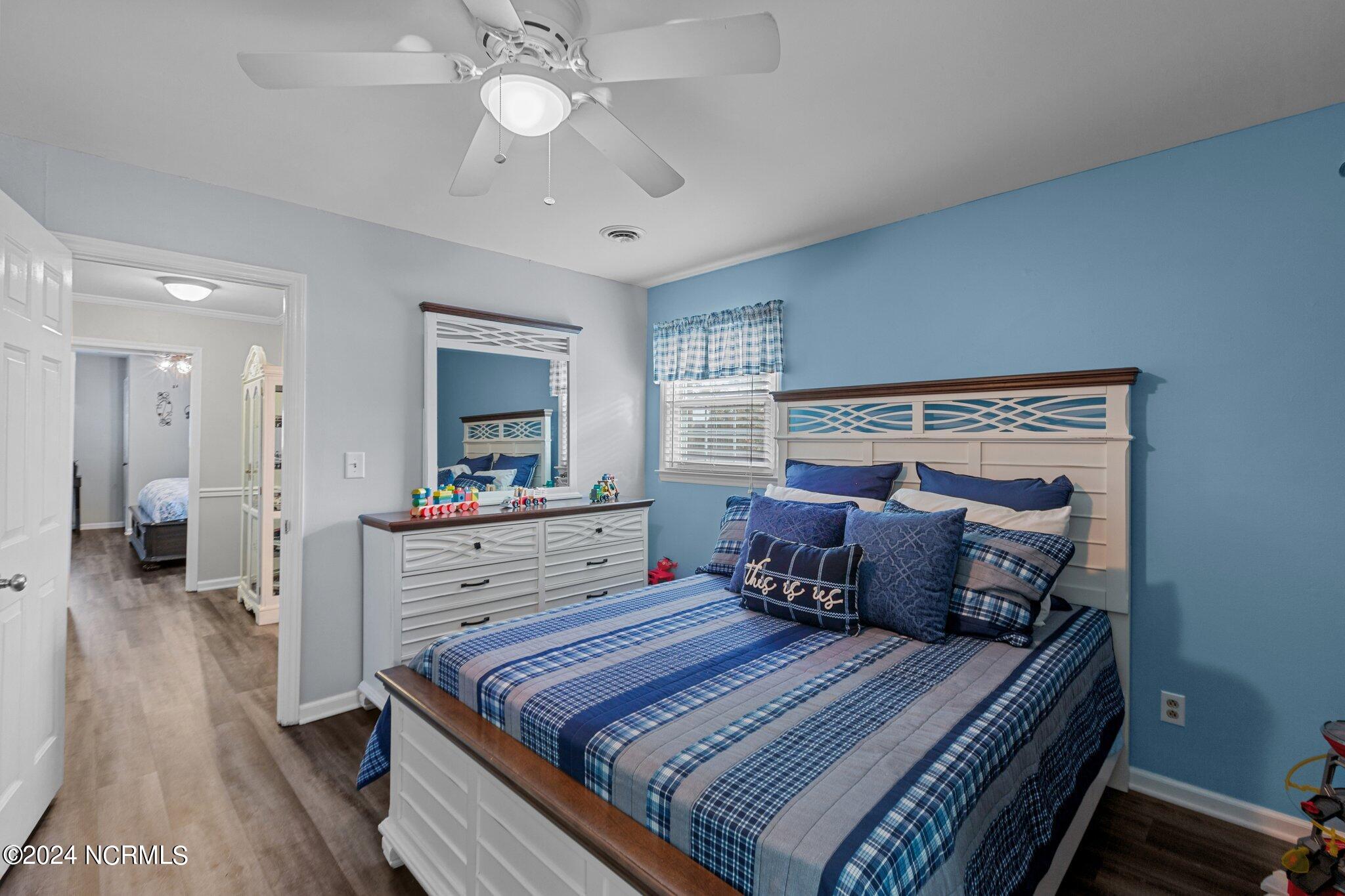 1209 W Howard Avenue