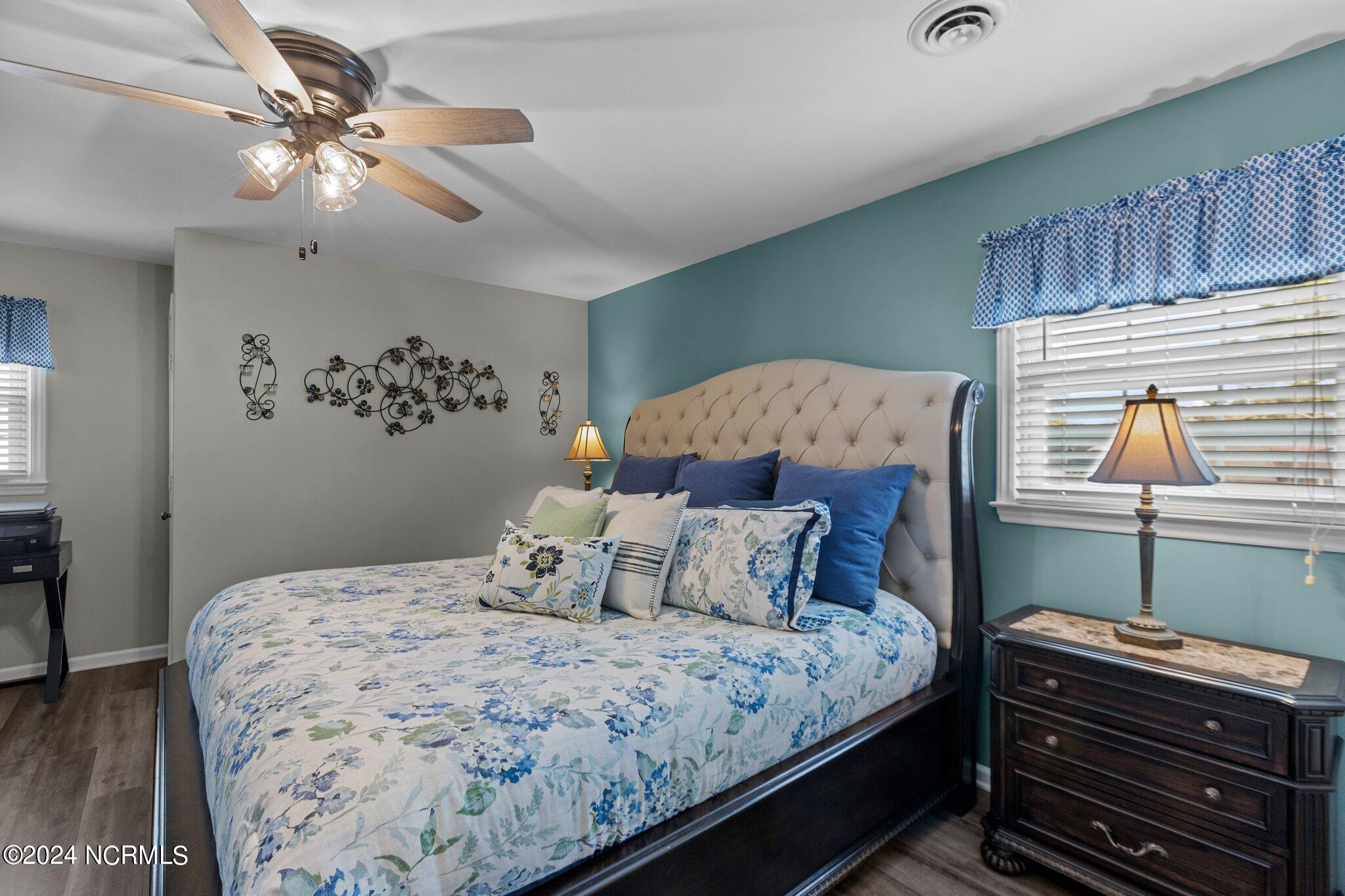 1209 W Howard Avenue