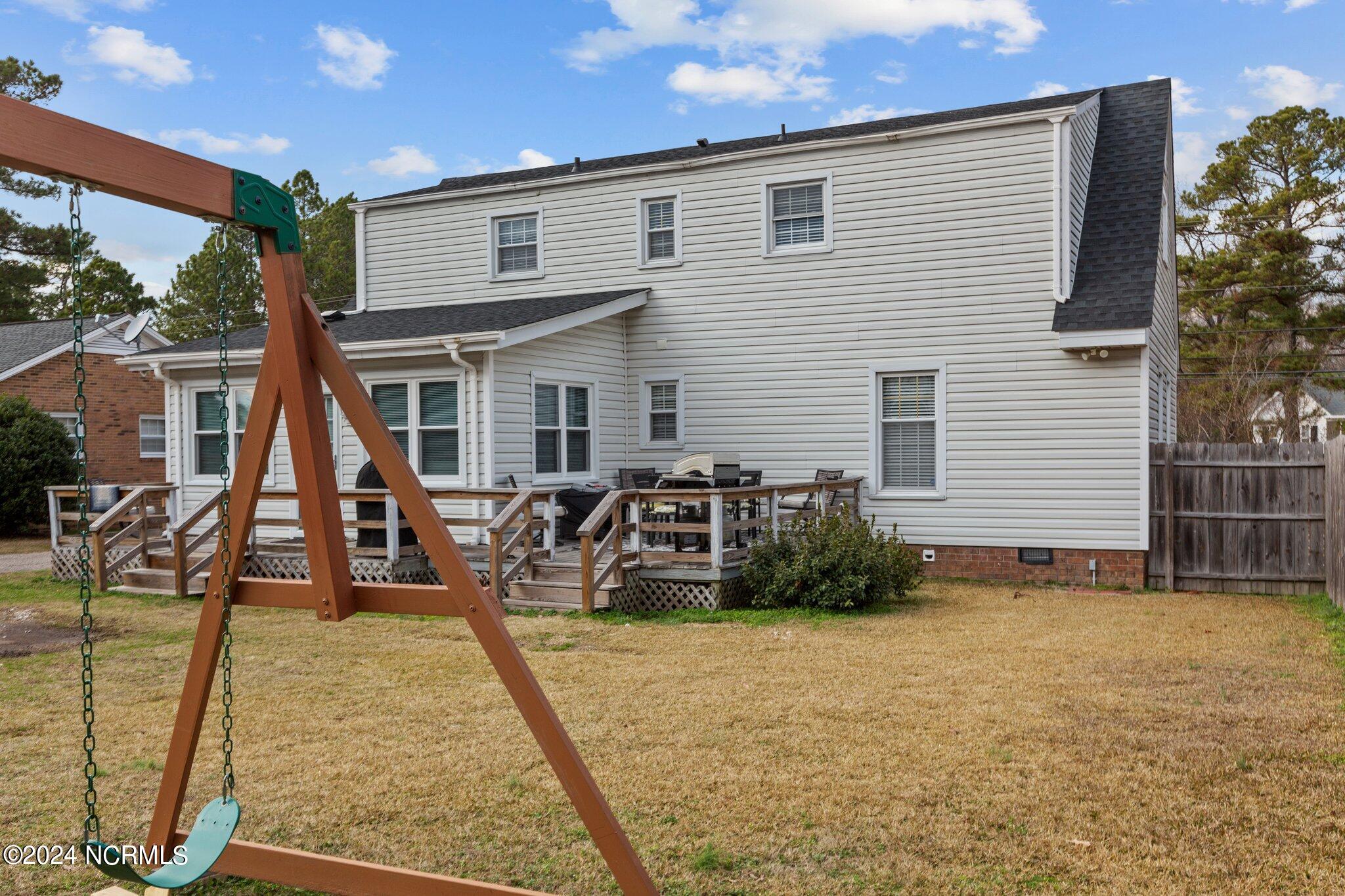 1209 W Howard Avenue