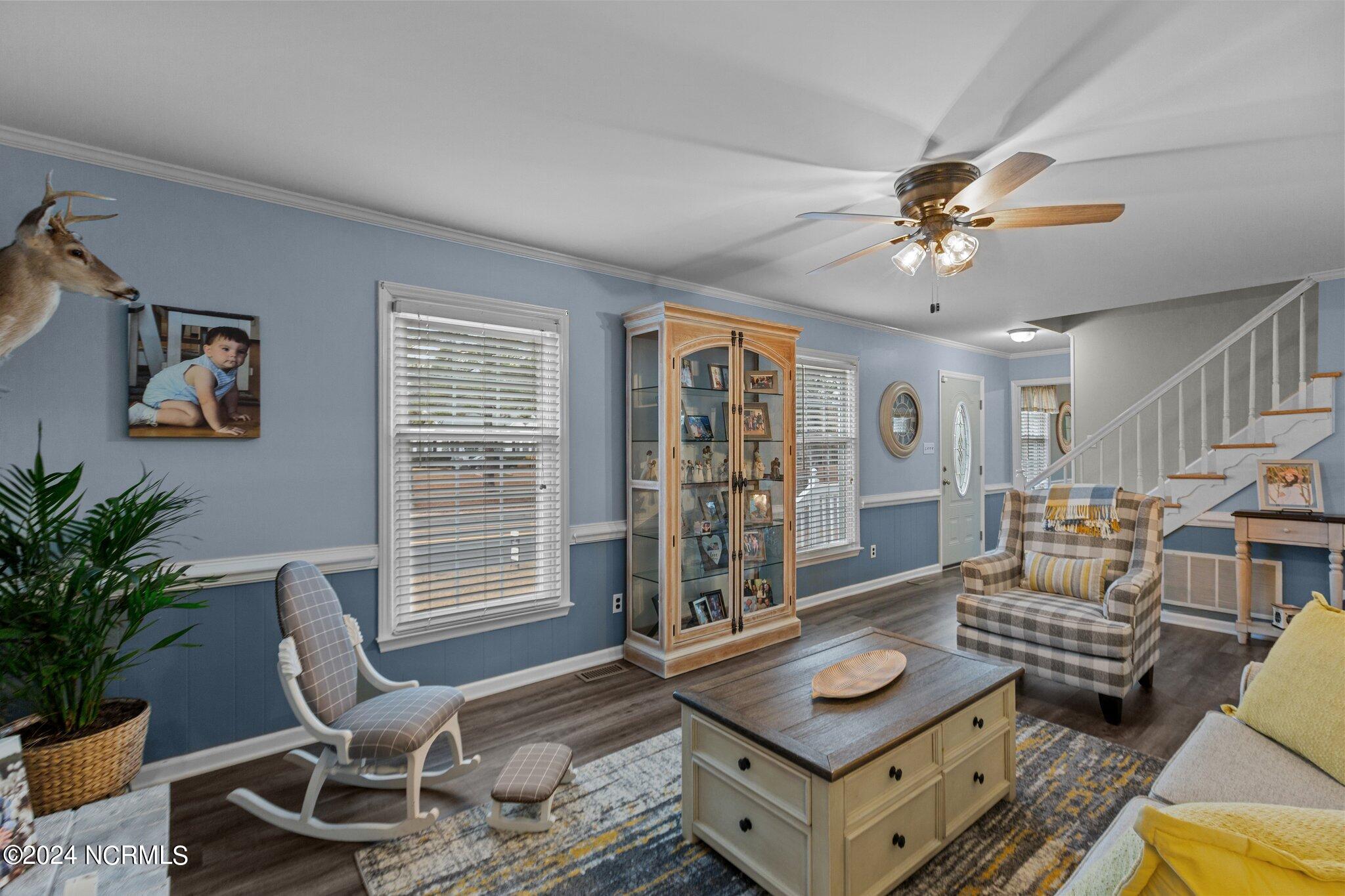 1209 W Howard Avenue