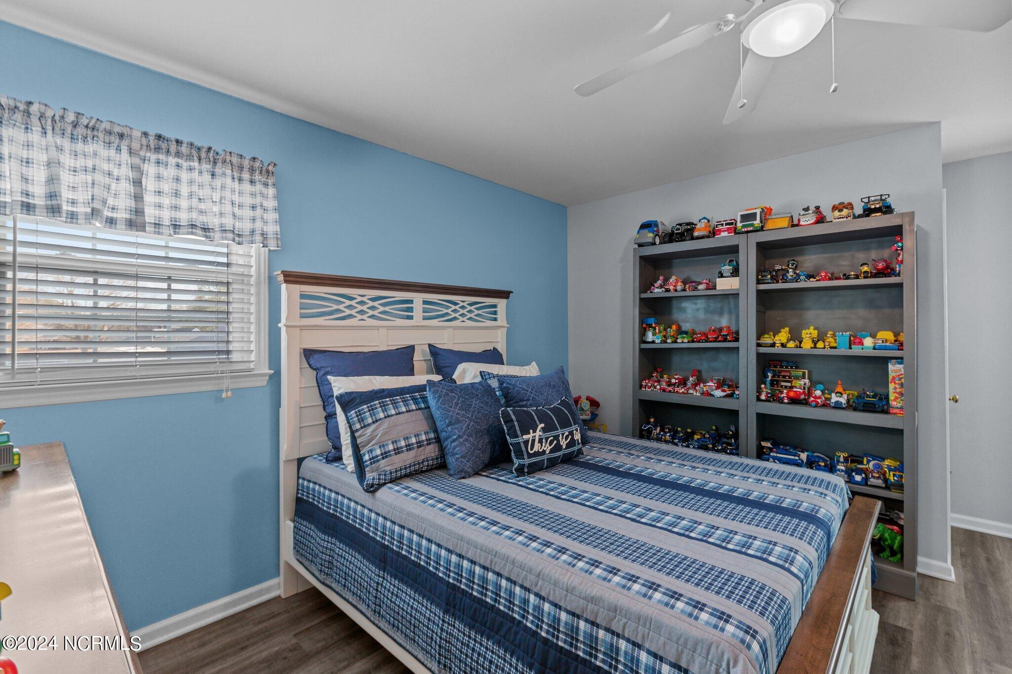 1209 W Howard Avenue