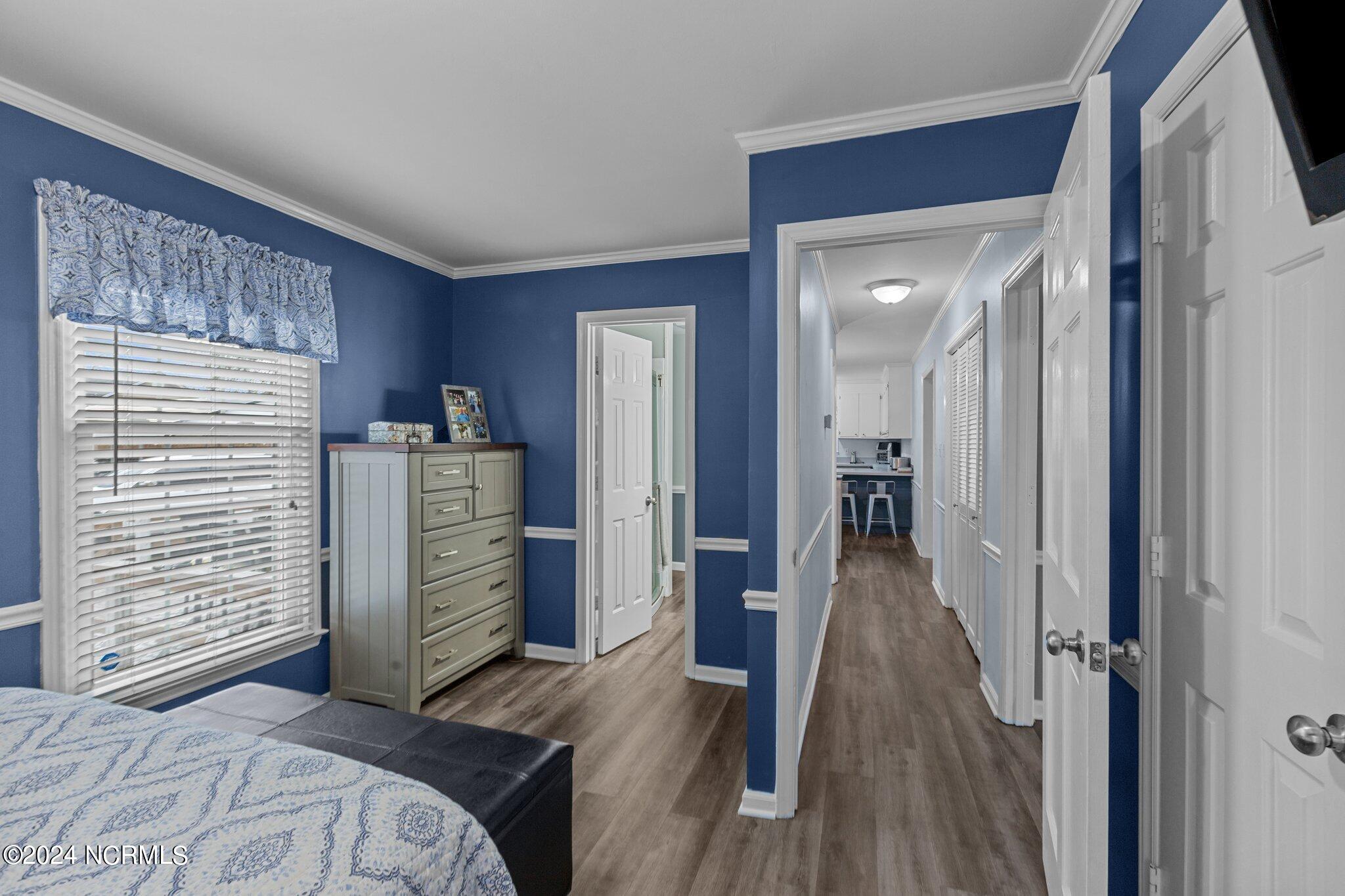 1209 W Howard Avenue