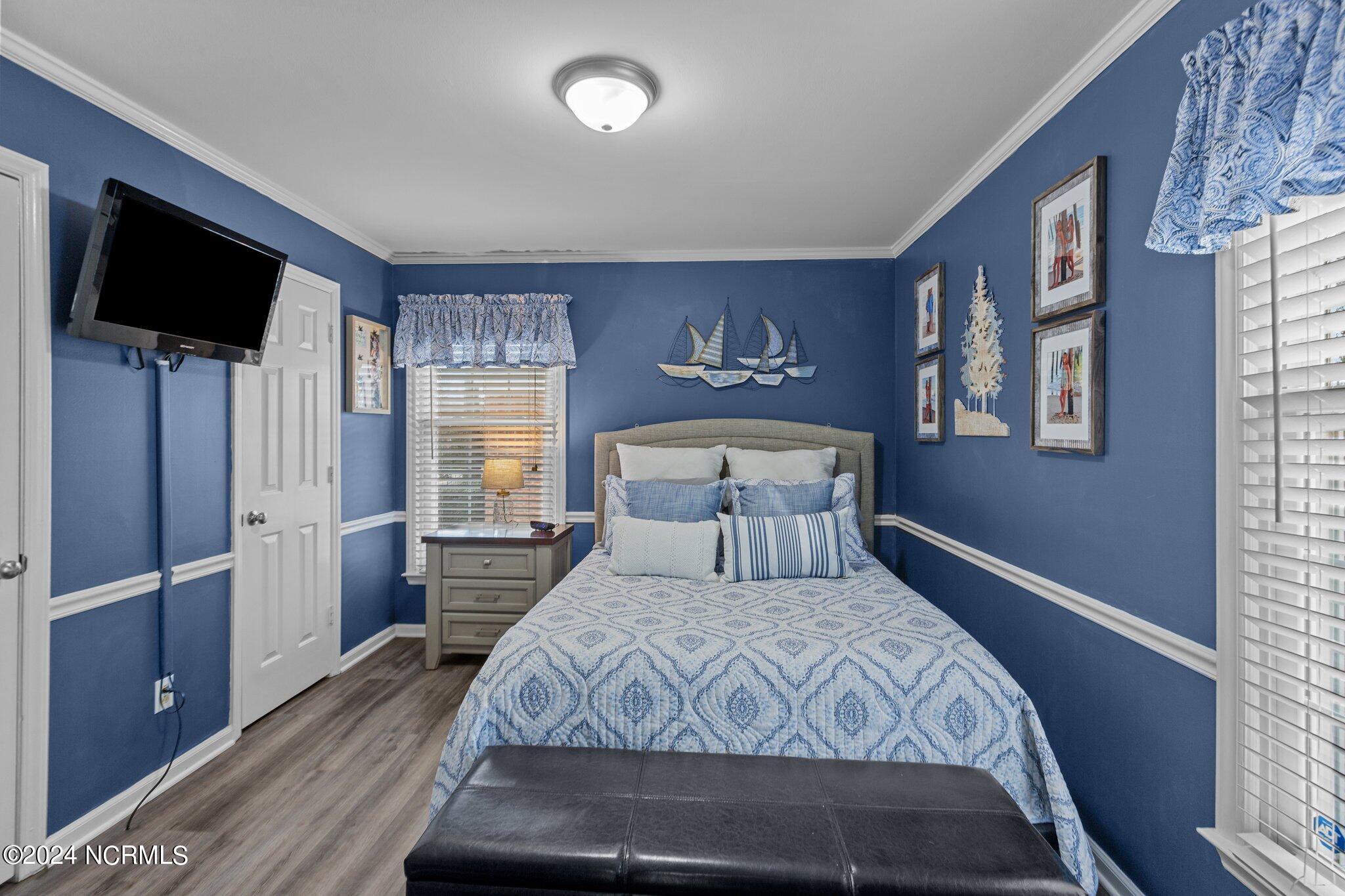 1209 W Howard Avenue