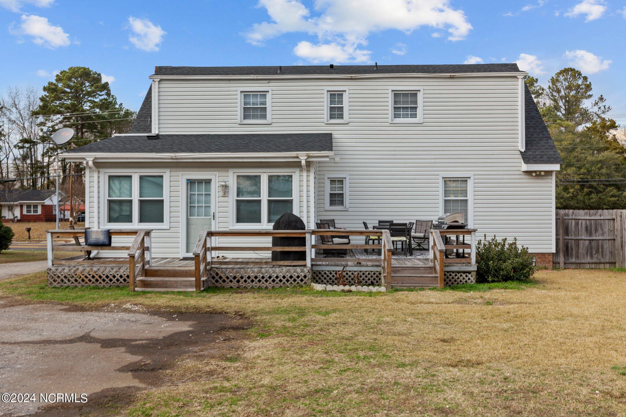 1209 W Howard Avenue