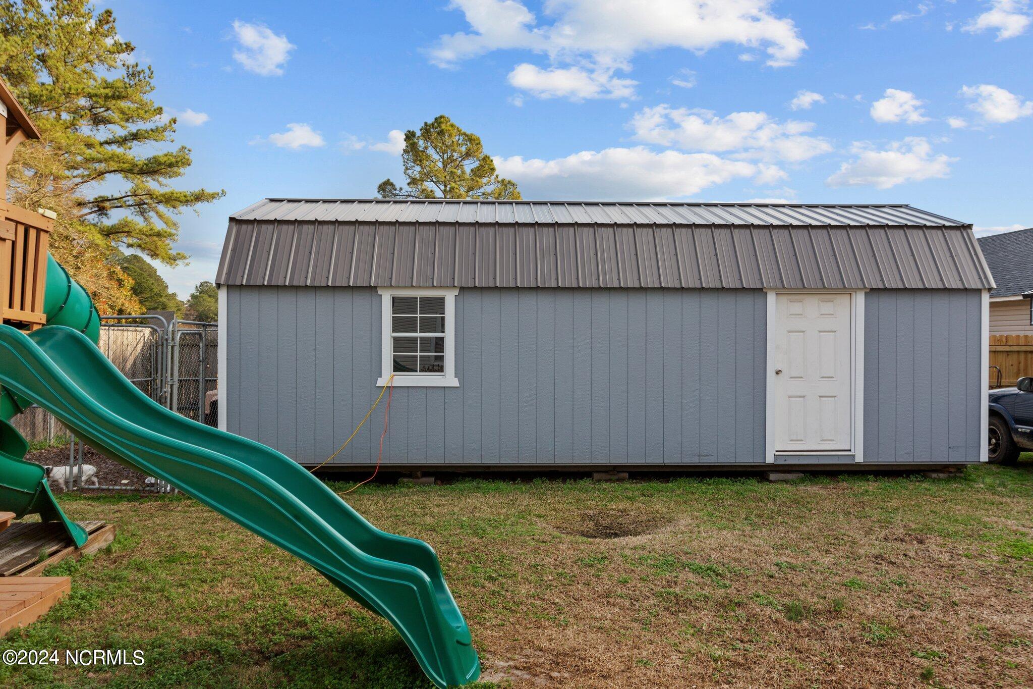 1209 W Howard Avenue